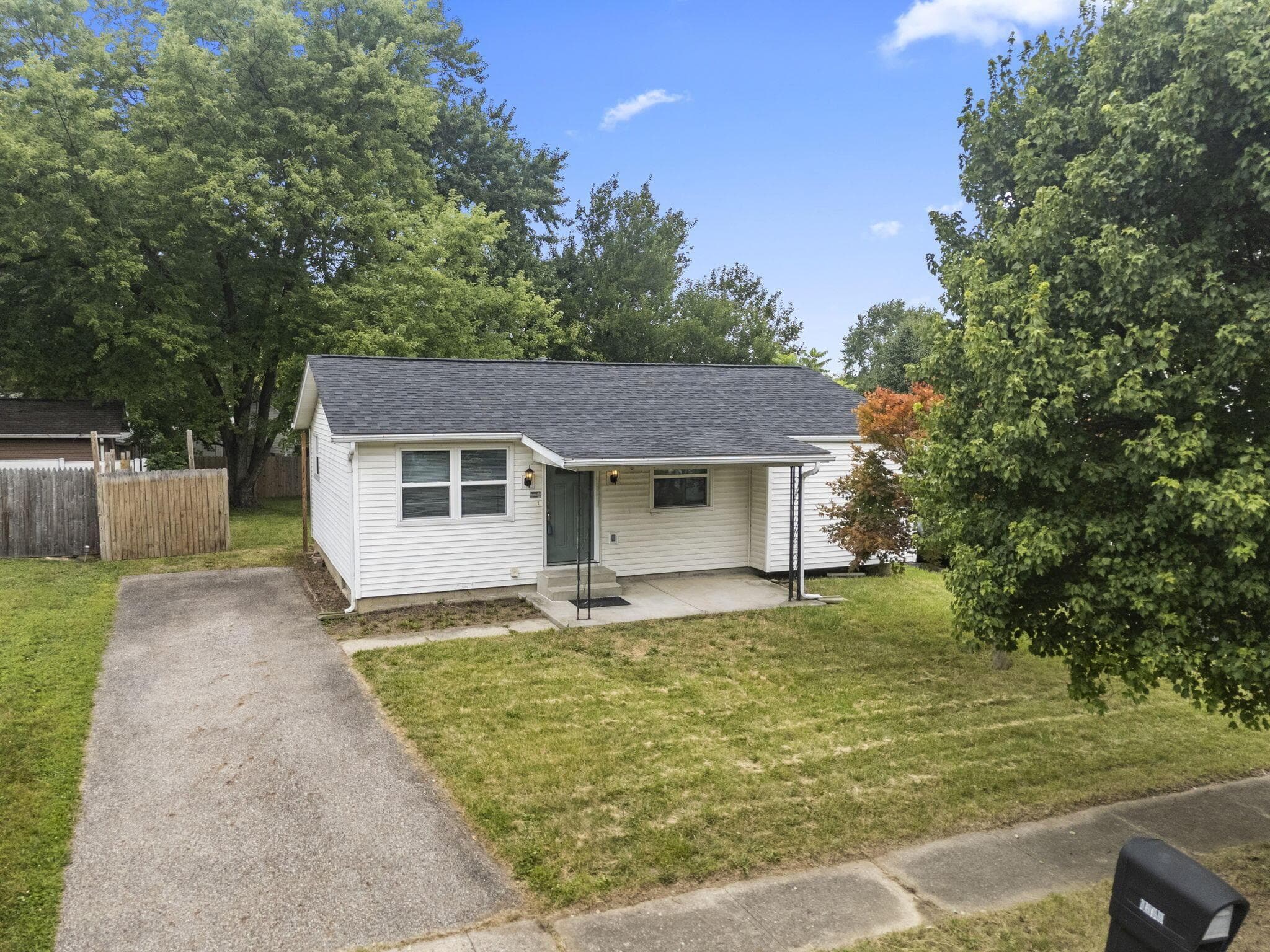 1679 Woodhurst Court, Columbus, OH 43223