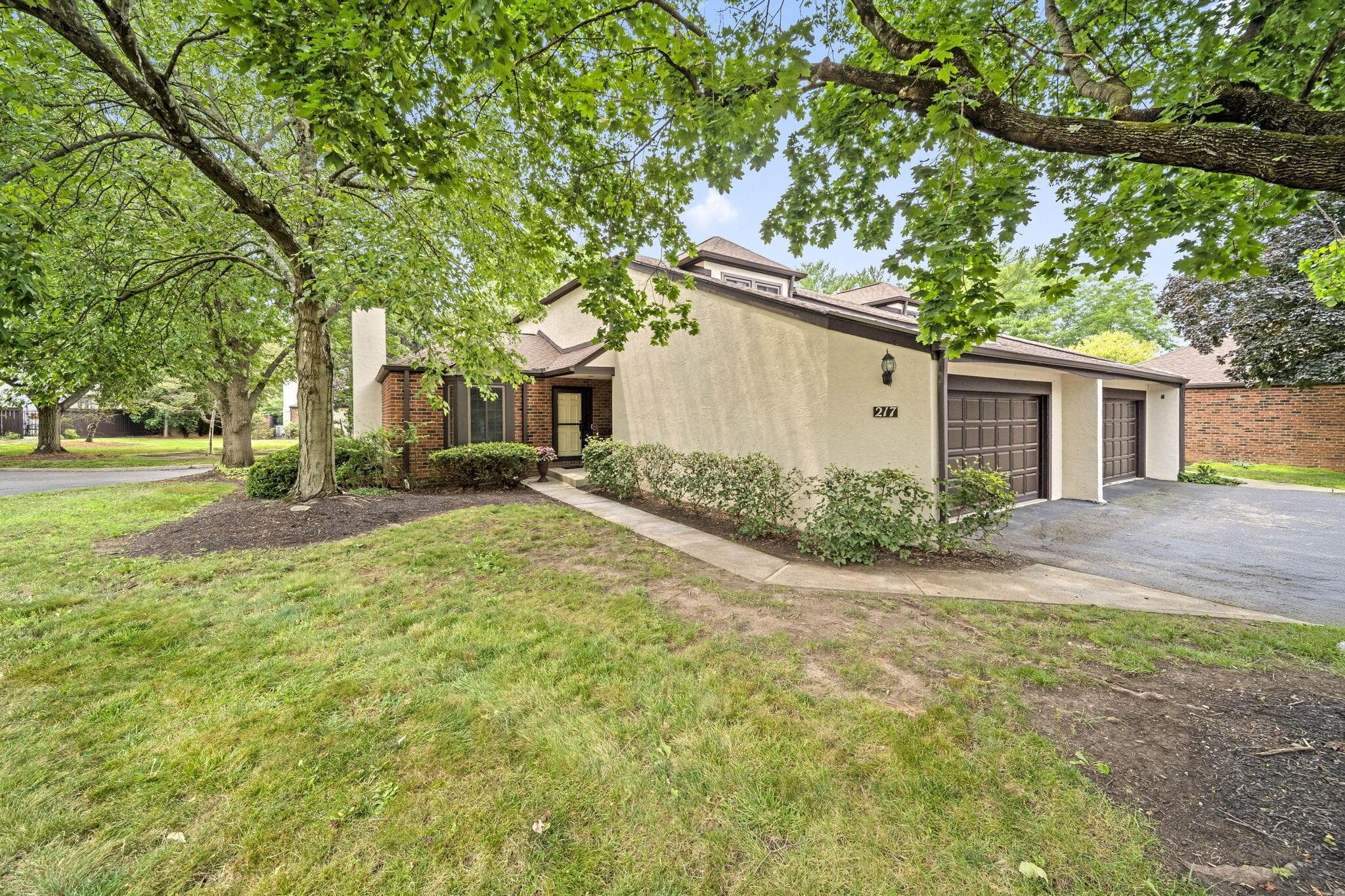 217 Saint Antoine Street #20A, Worthington, OH 43085