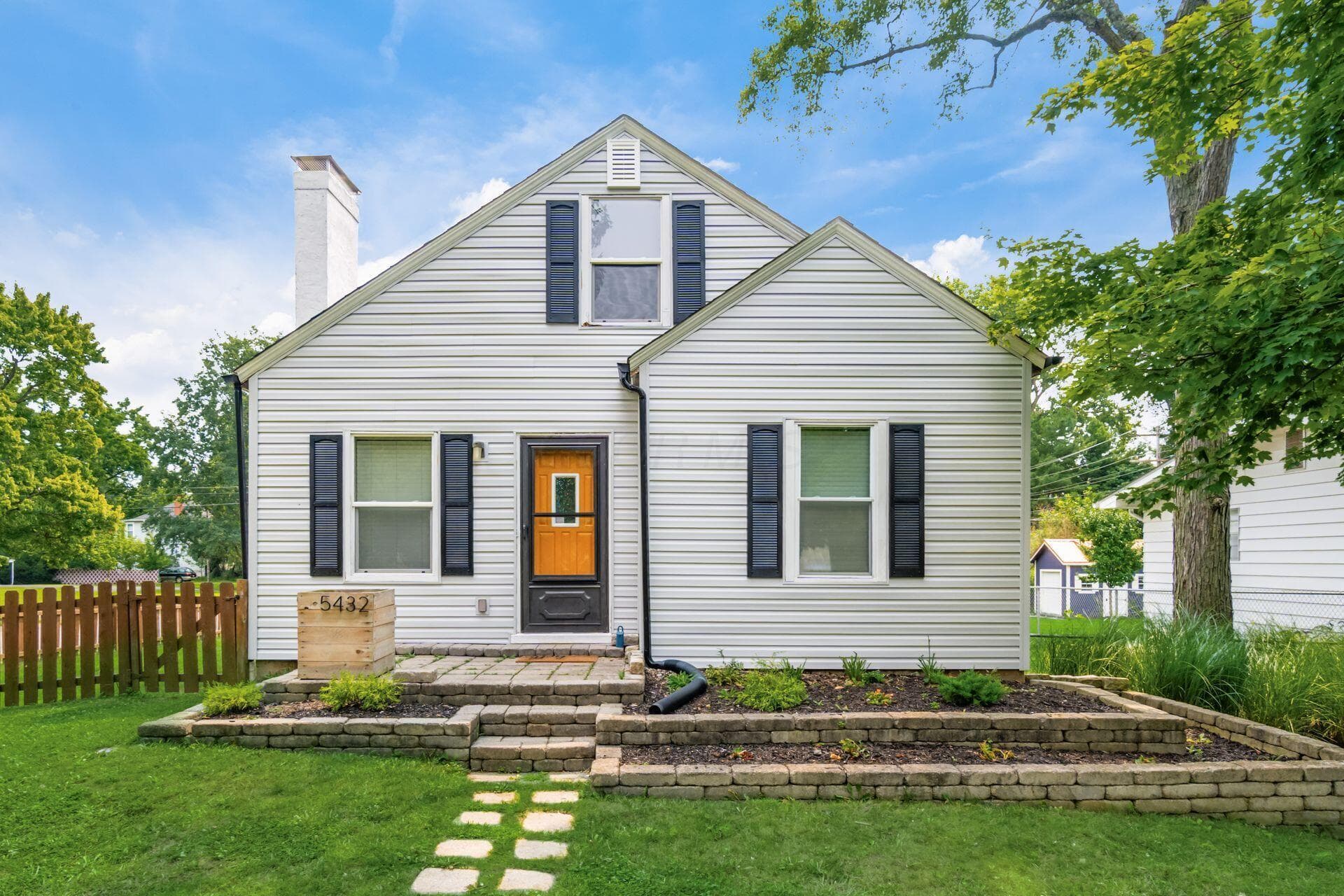 5432 Sharon Park Avenue, Columbus, OH 43214
