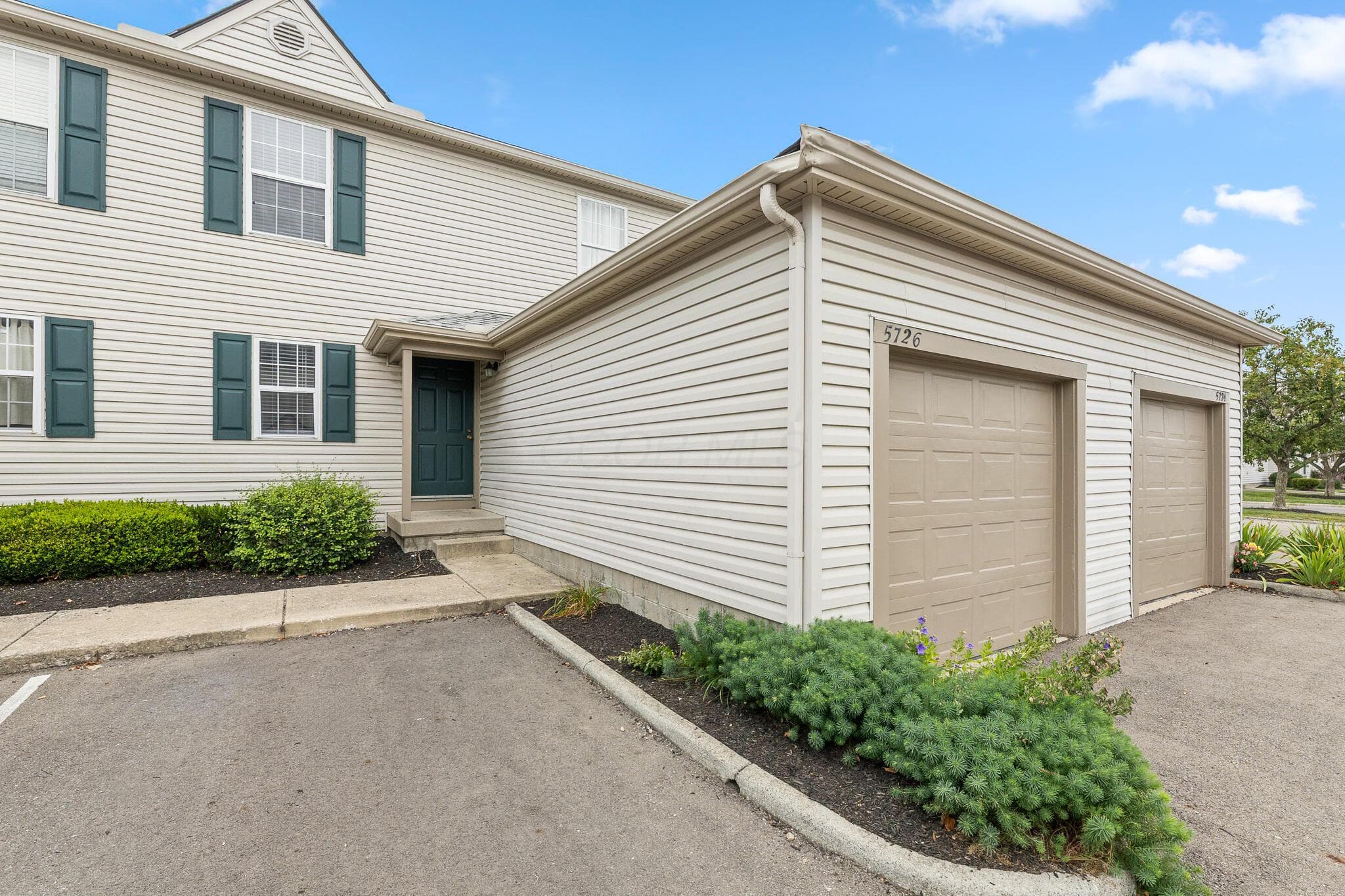 5726 Snow Drive #128D, Hilliard, OH 43026