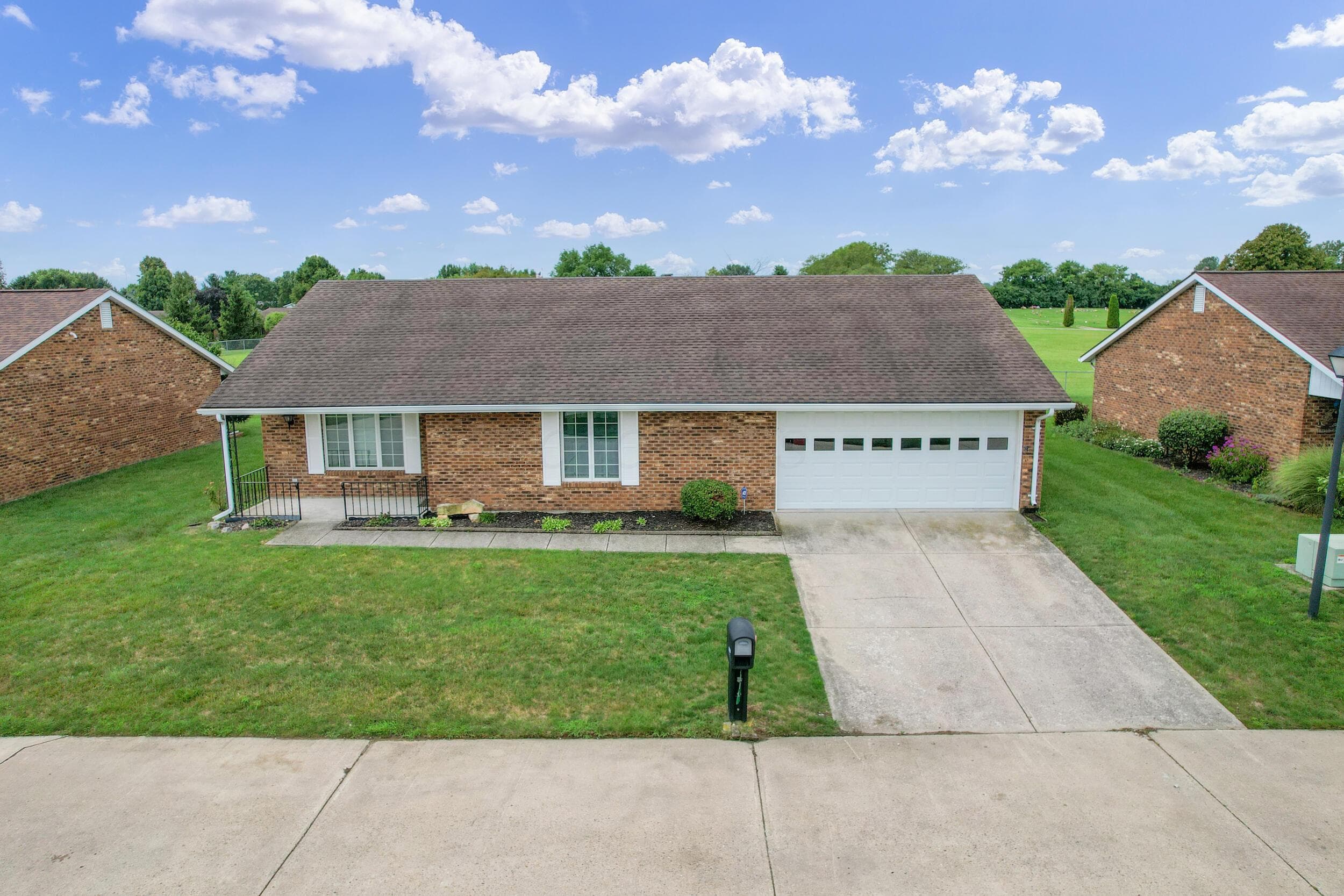 851 Circle Drive #32, London, OH 43140