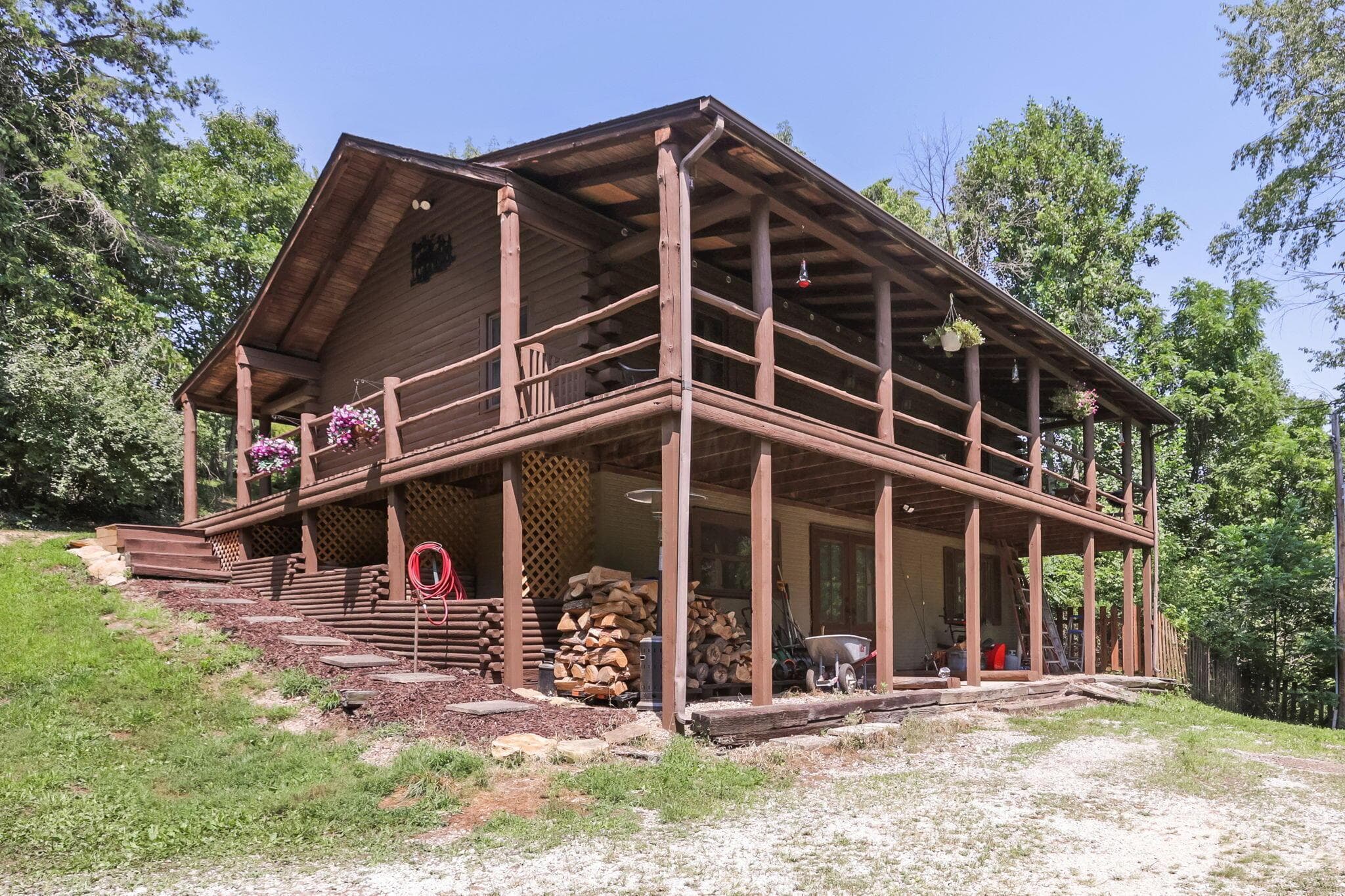 5595 Sheets Road, Logan, OH 43138