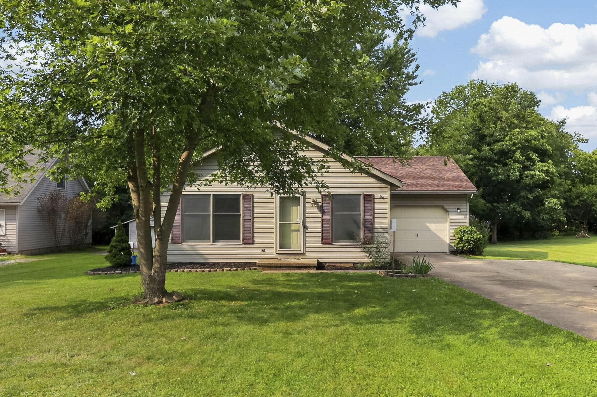 156 Northern Spy Drive, Howard, OH 43028
