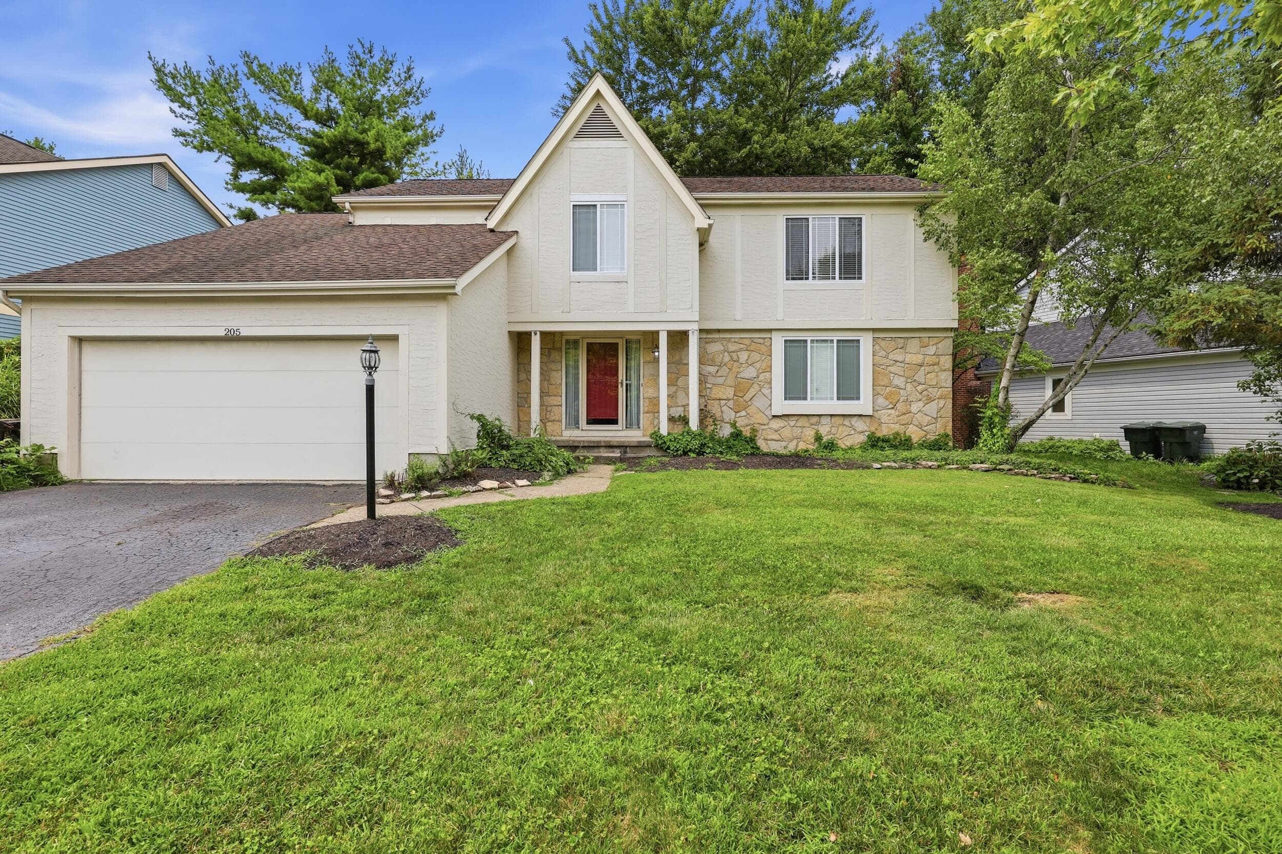 205 Brownsfell Drive, Columbus, OH 43235