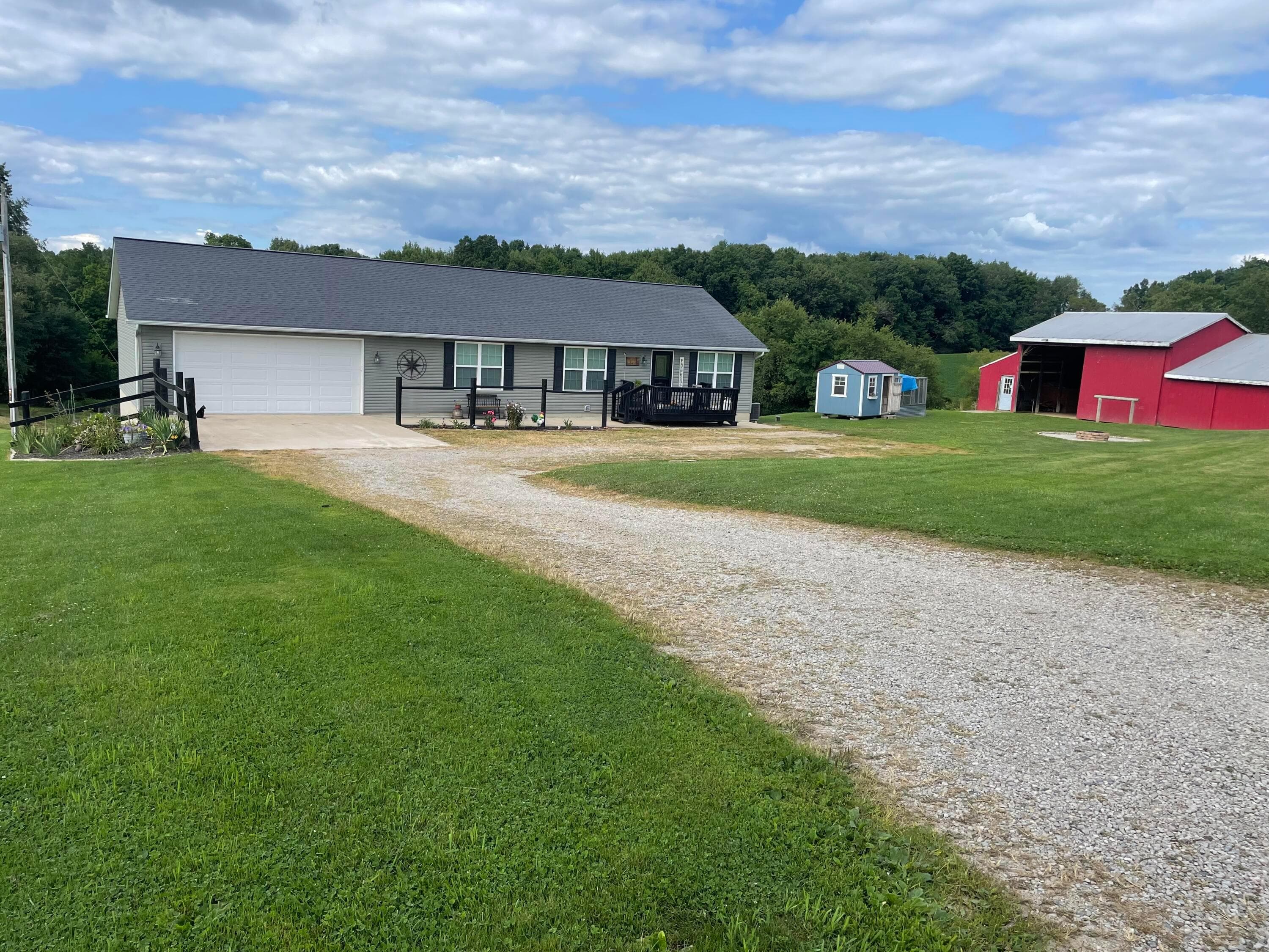 18160 Old Mansfield Road, Fredericktown, OH 43019