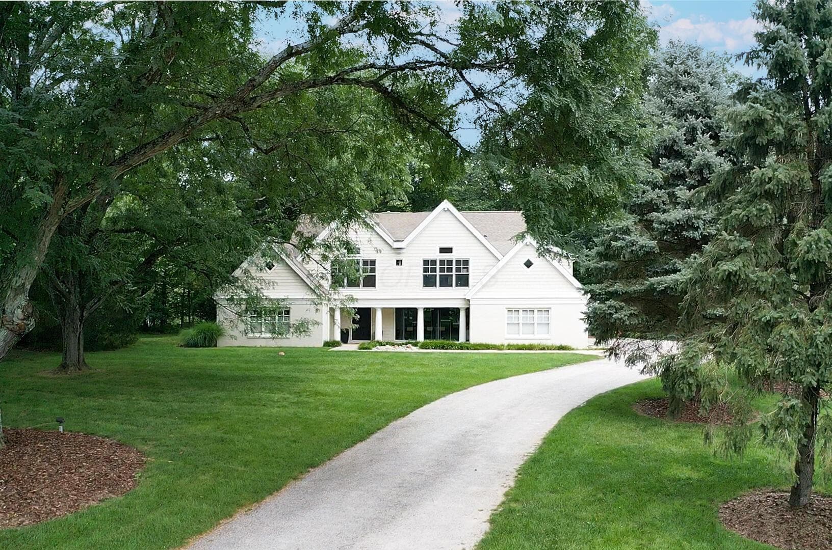 6530 Plesenton Drive, Worthington, OH 43085