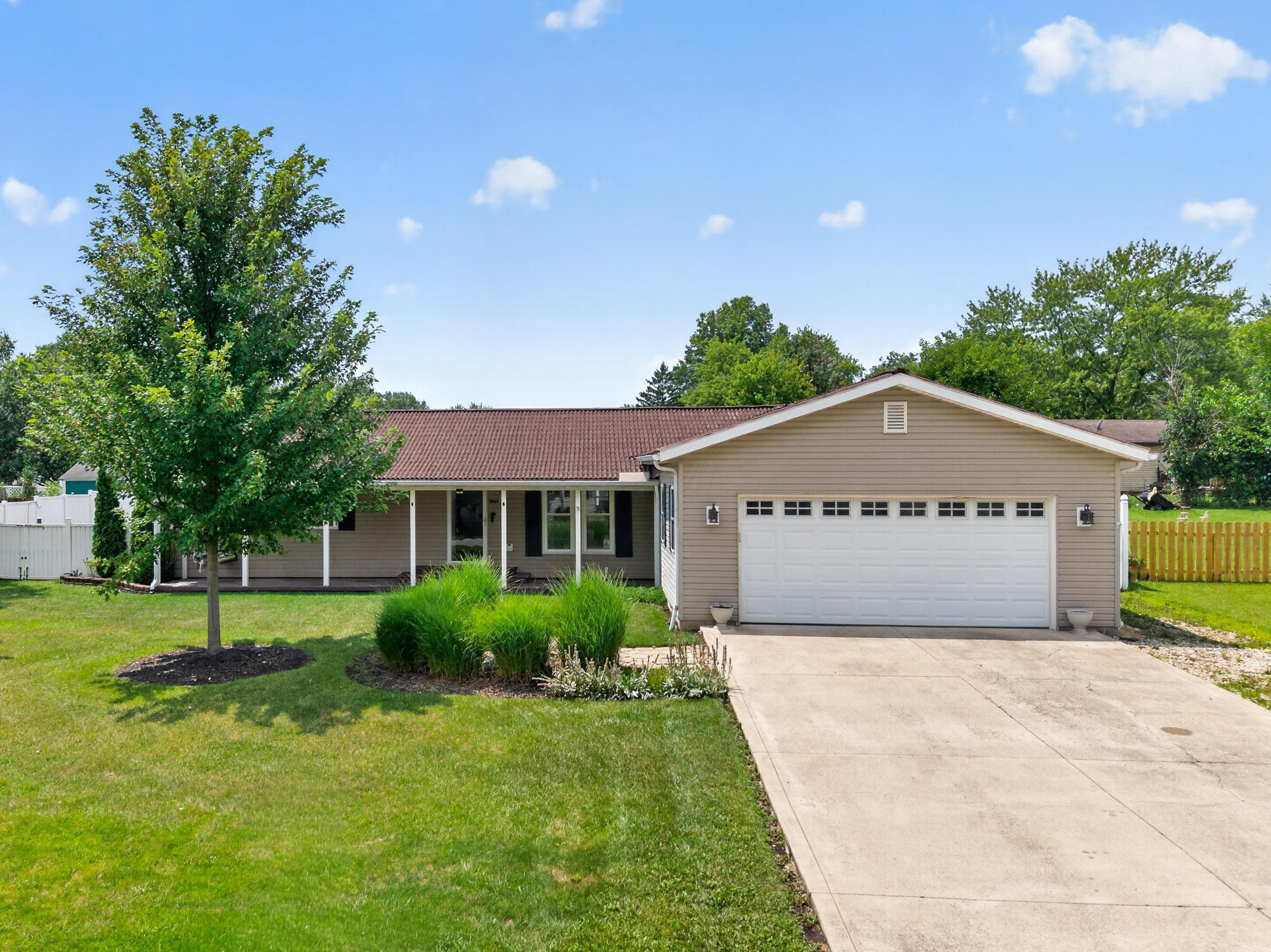 15753 Valleyview Drive N, Marysville, OH 43040