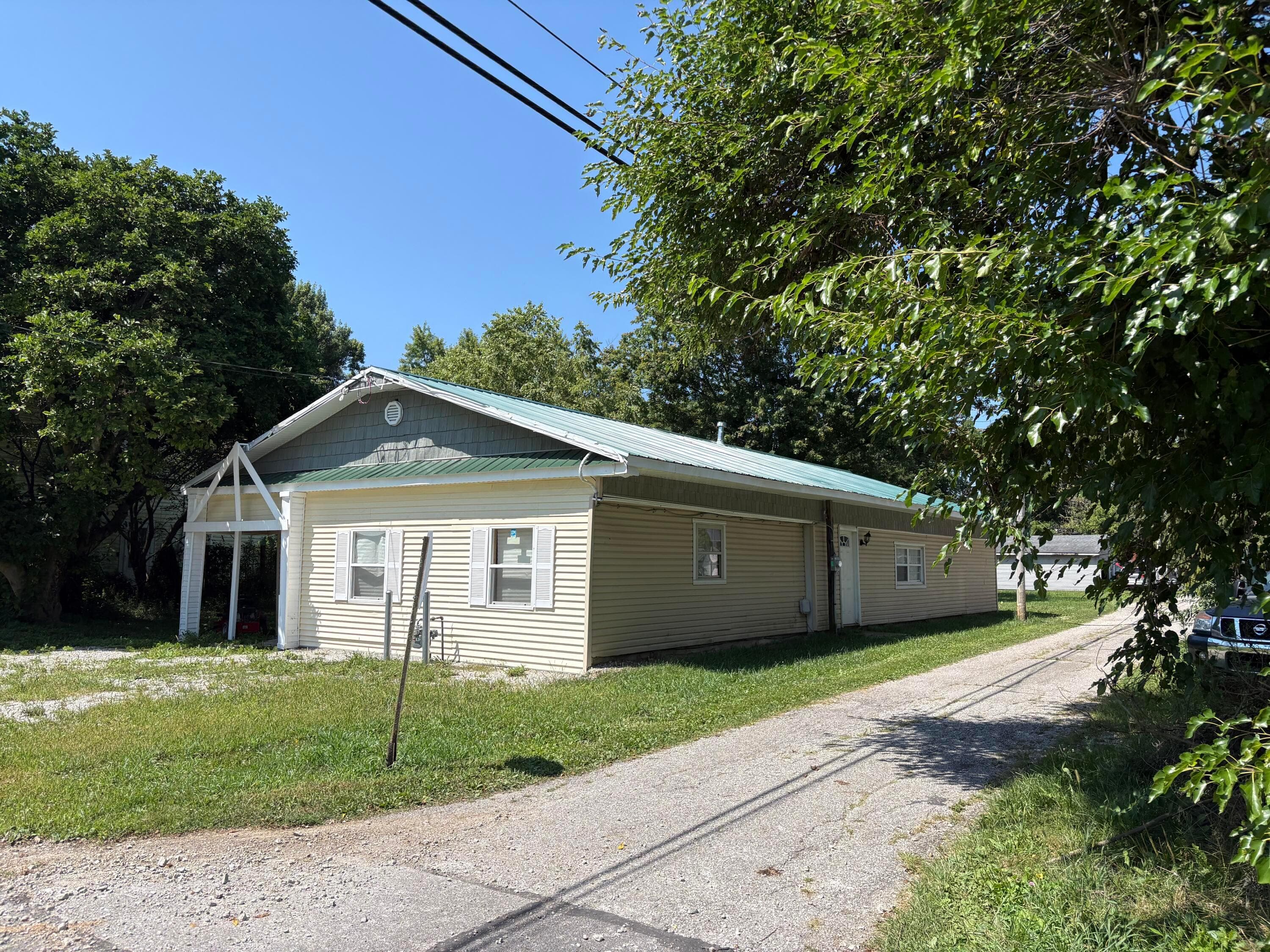 1 S Central Street, Ashley, OH 43003