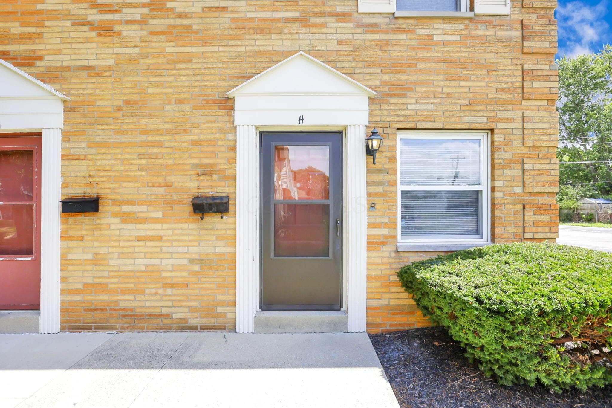 1746 Pine Tree Street S #H, Columbus, OH 43229
