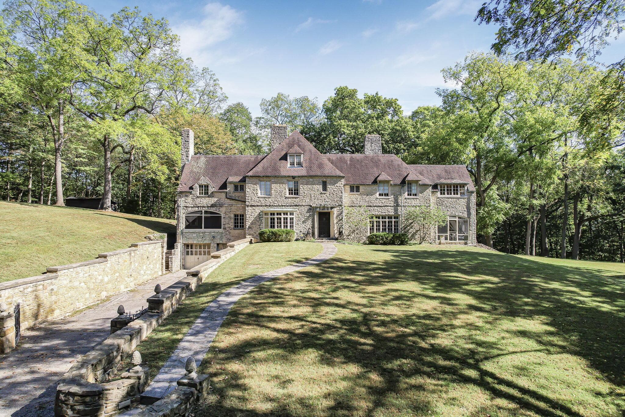 701 Country Club Drive, Newark, OH 43055