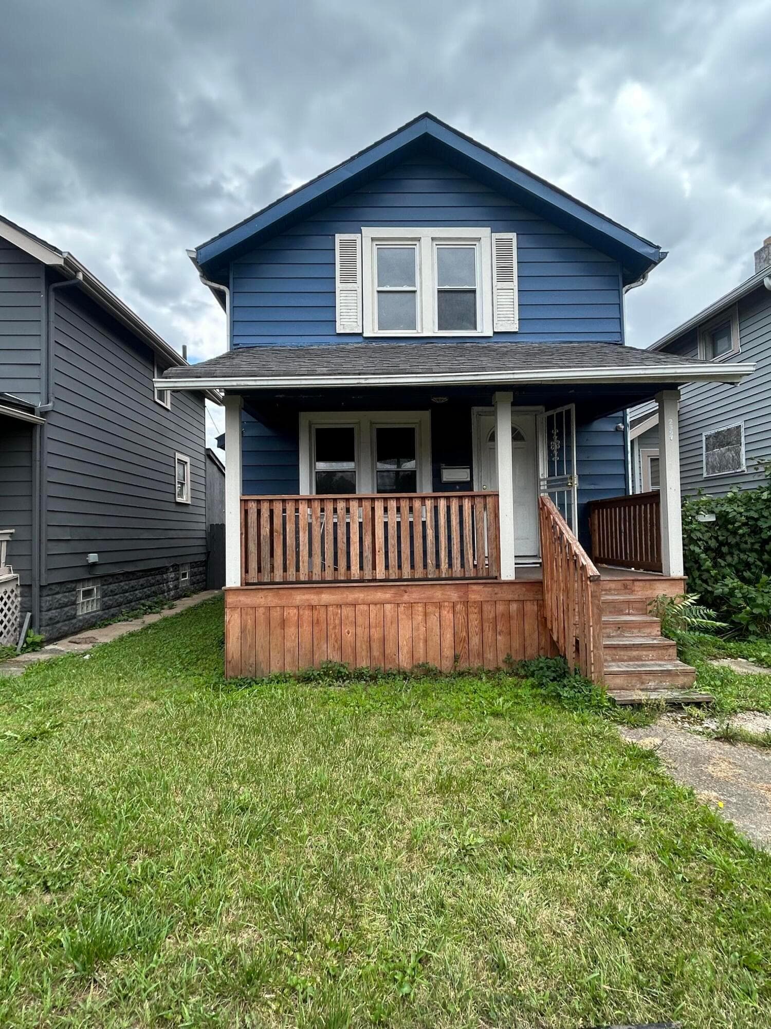 2397 Sullivant Avenue, Columbus, OH 43204