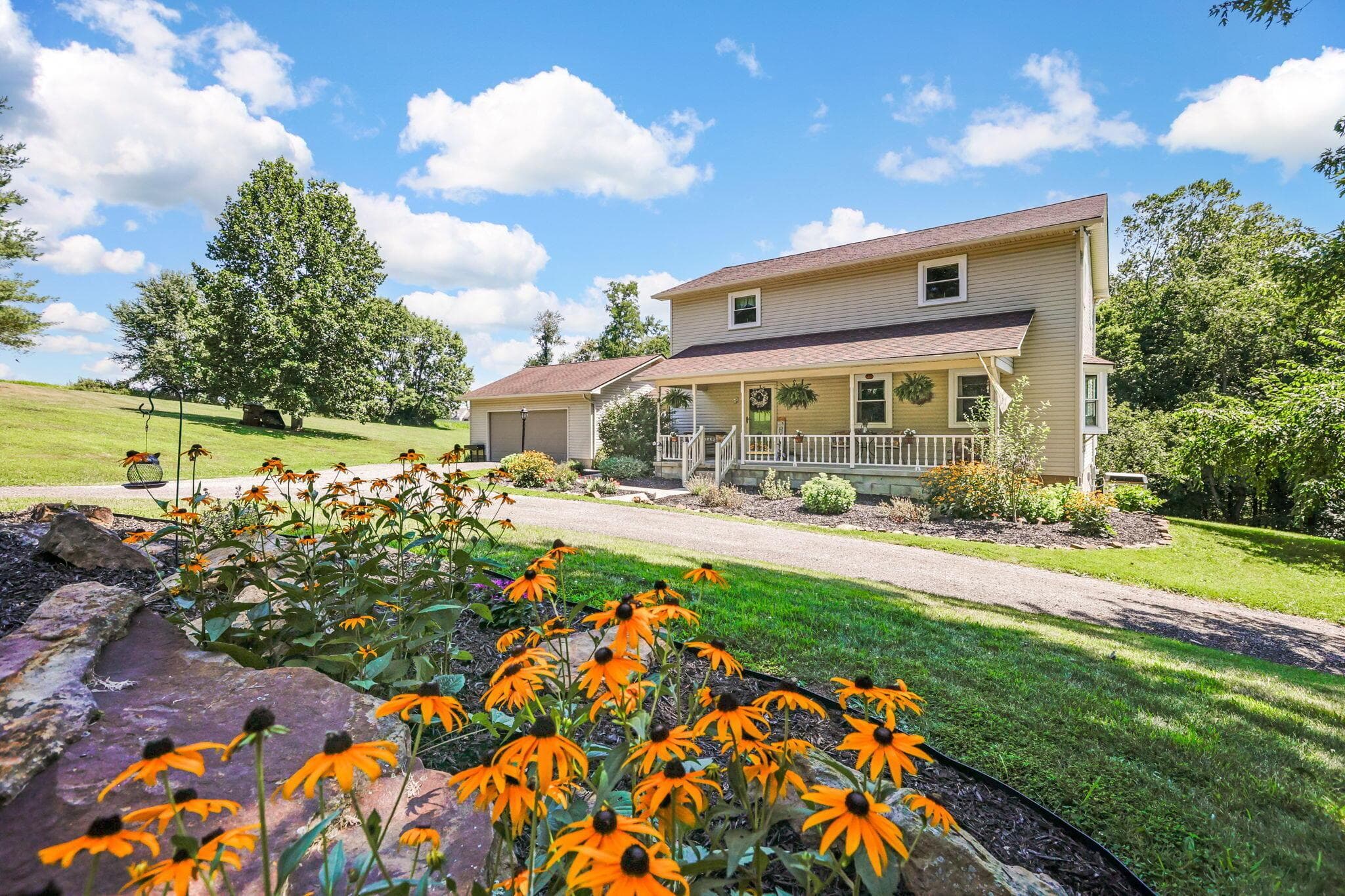 524 W Rushville Road NE, Lancaster, OH 43130