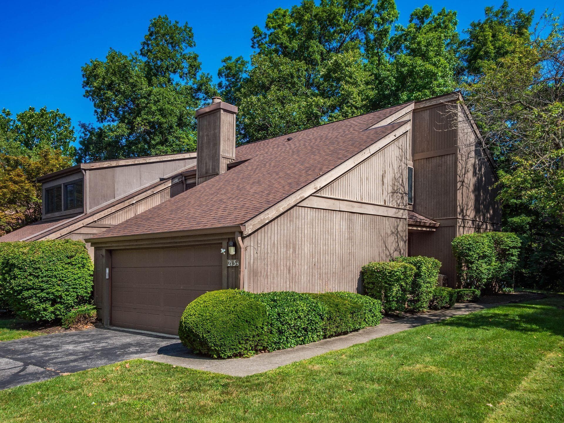 2134 Willowick Square, Columbus, OH 43229