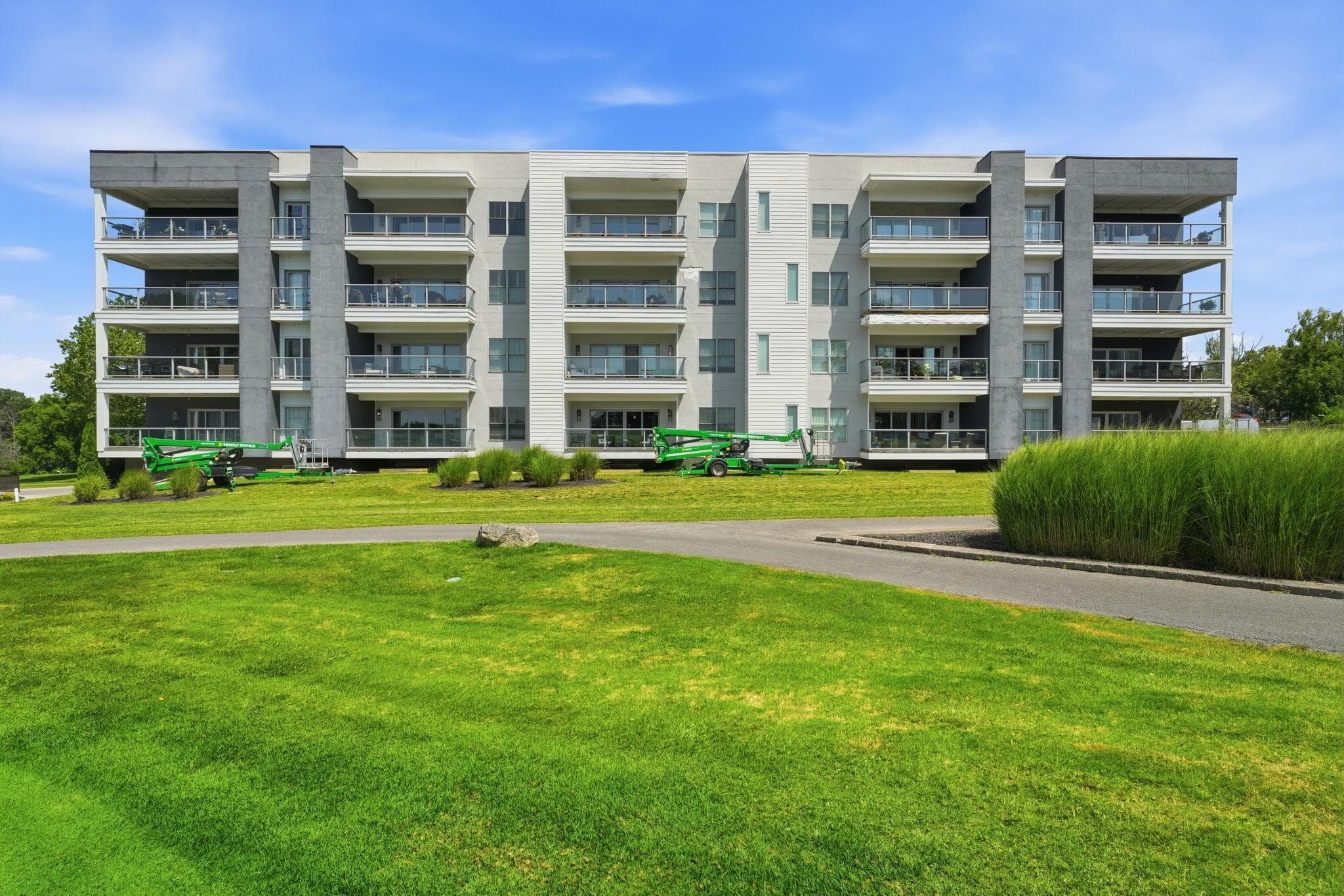 5339 Highpointe Lakes Drive #404, Westerville, OH 43081