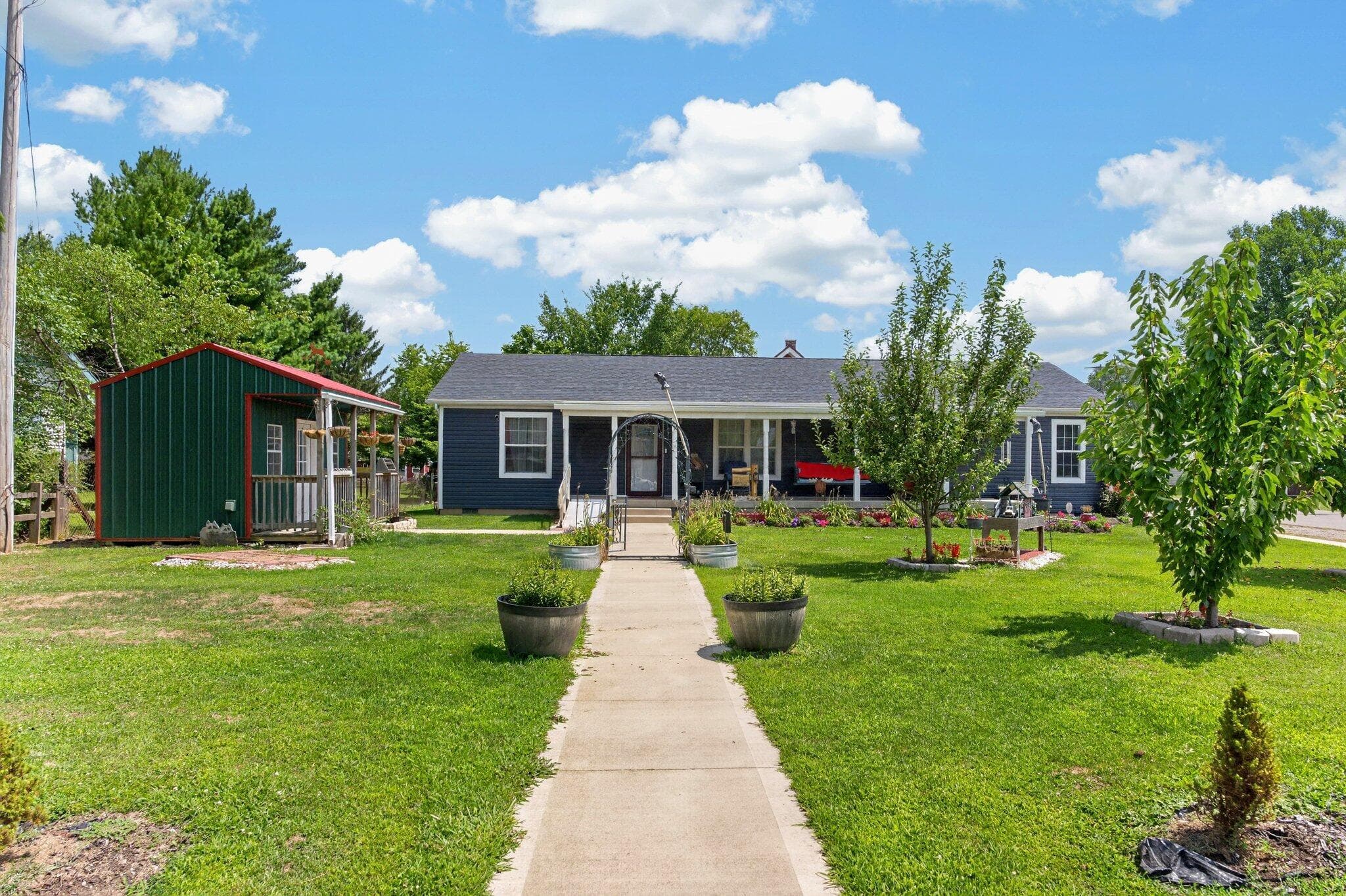 19 Main Street, Bloomingburg, OH 43106