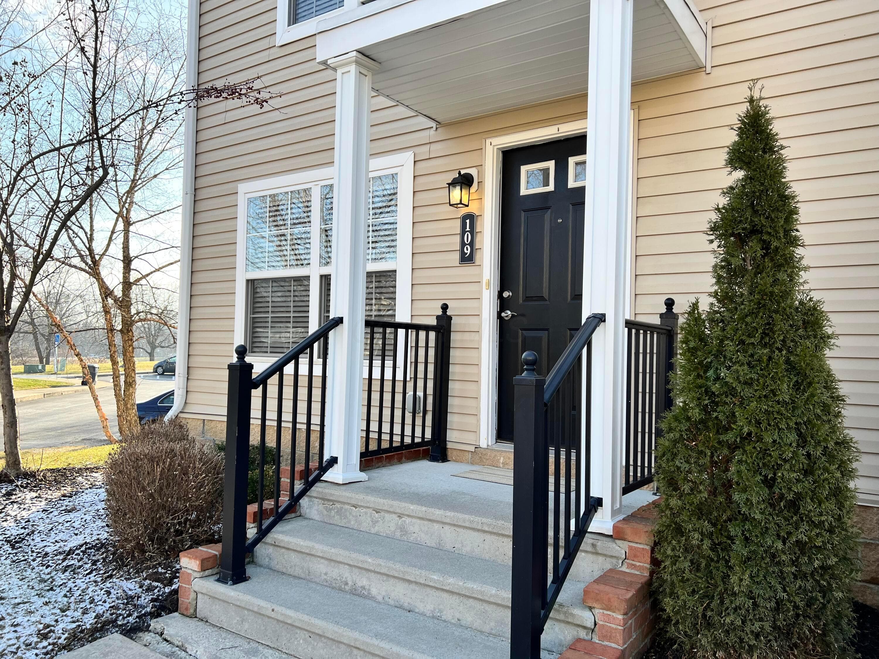 109 Gifford Road #32, Columbus, OH 43235