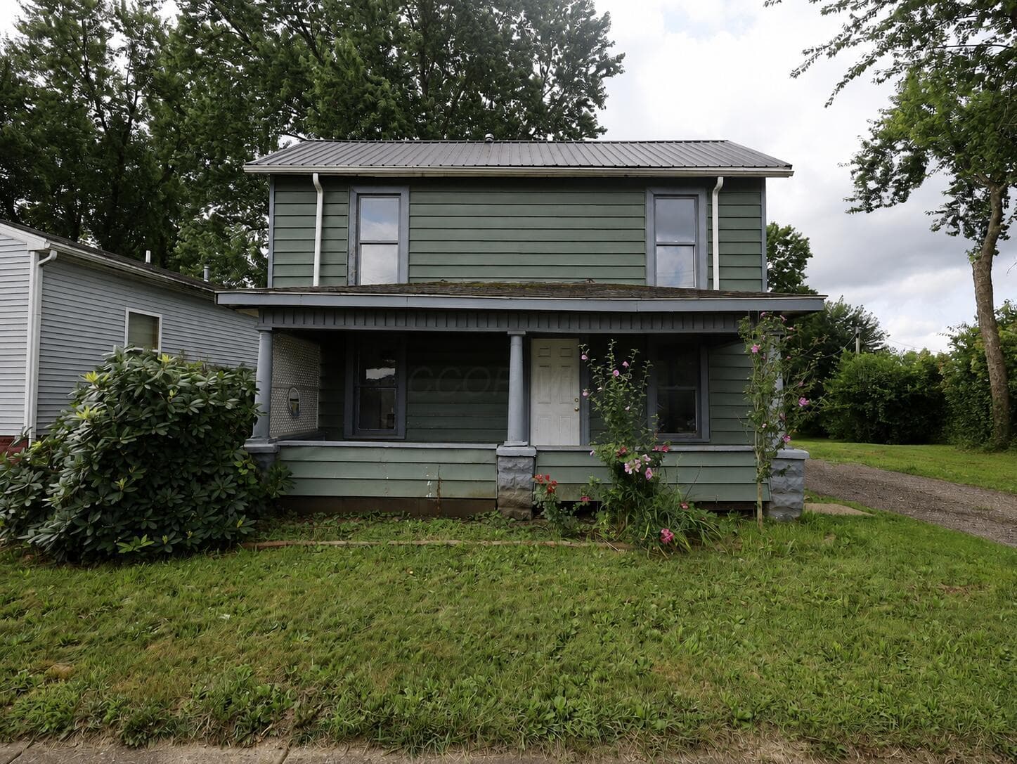 539 E State Street, Newcomerstown, OH 43832