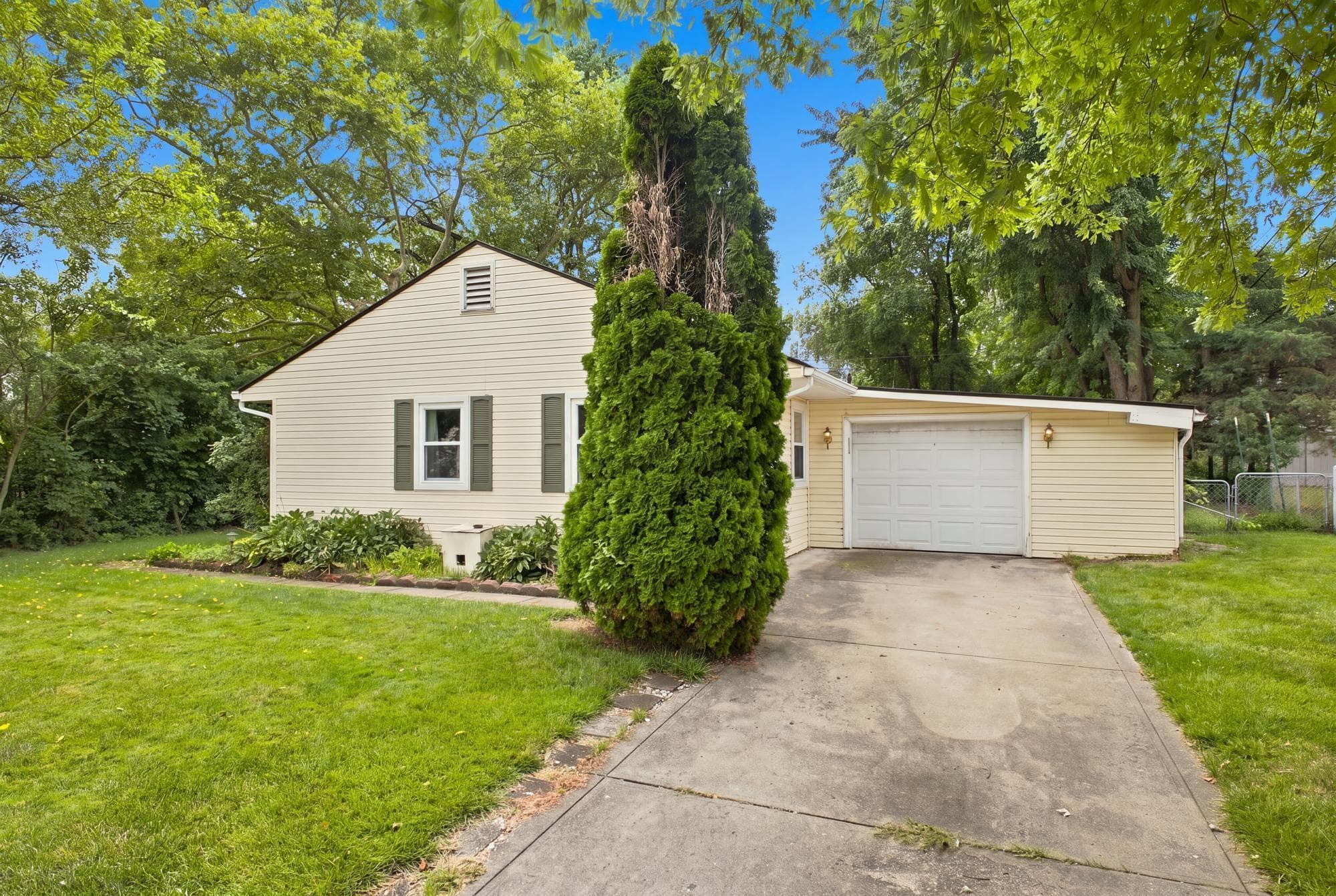 367 Yarmouth Lane, Columbus, OH 43228