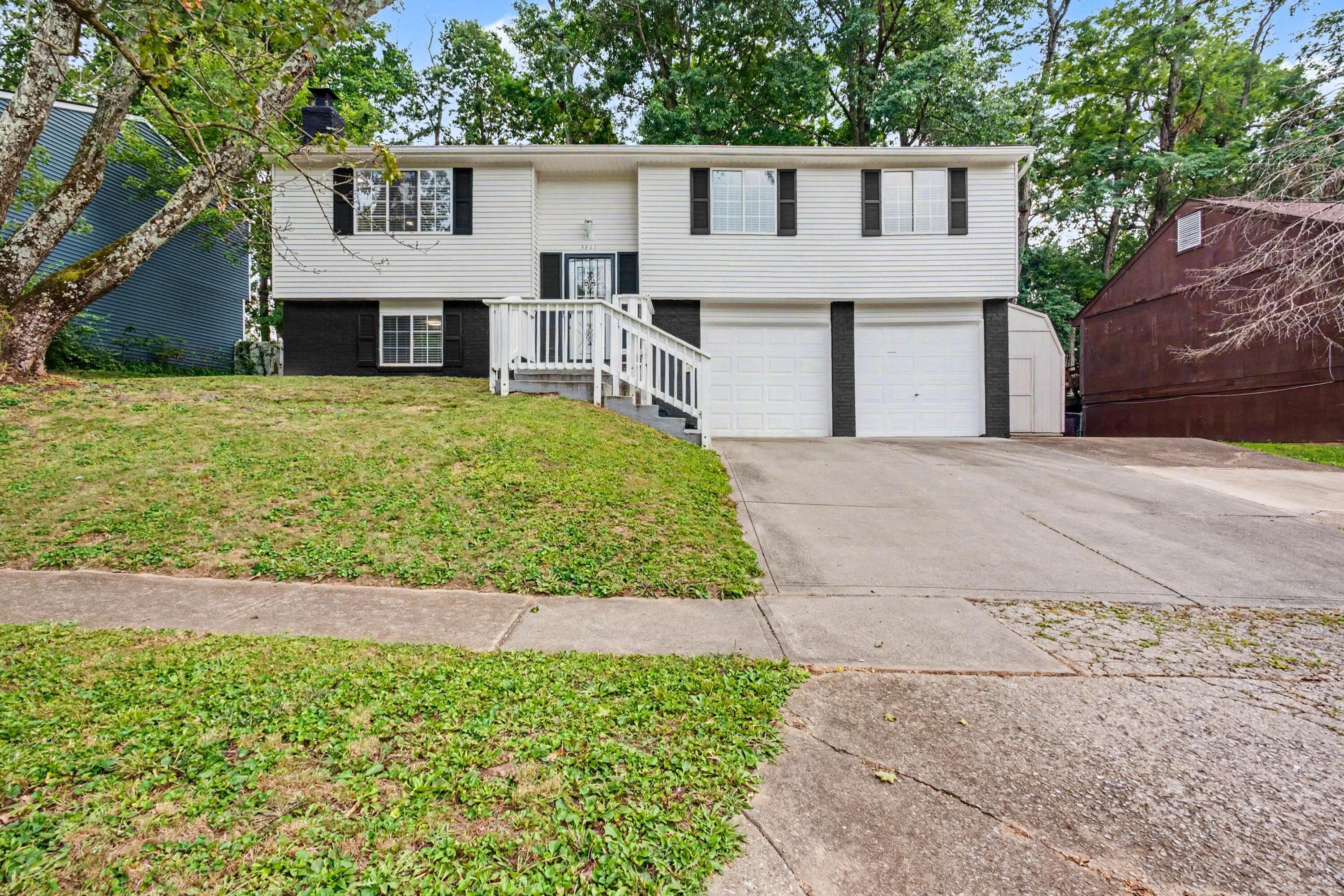 3861 Orange Blossom Lane, Columbus, OH 43230