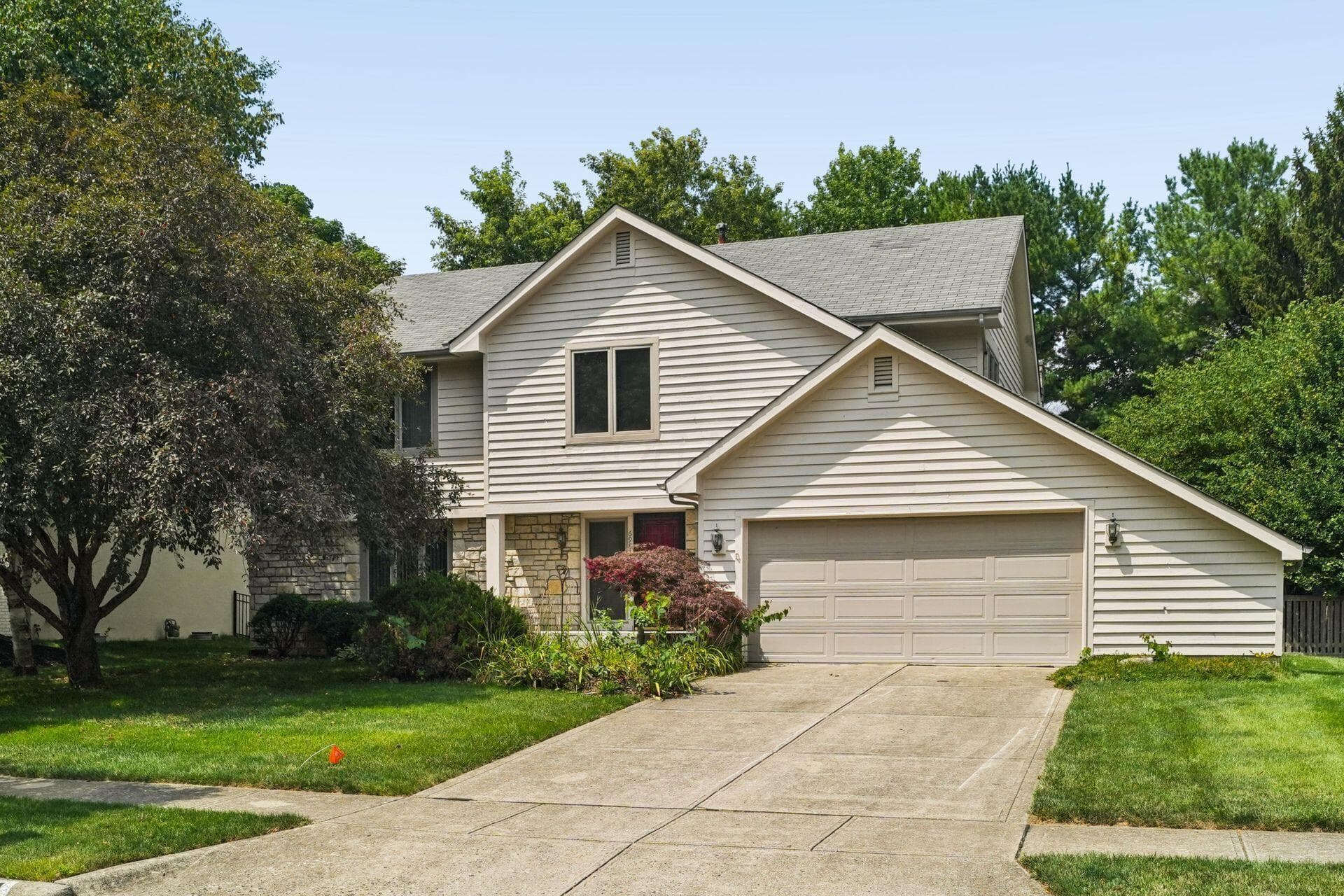 6981 Perry Drive, Worthington, OH 43085