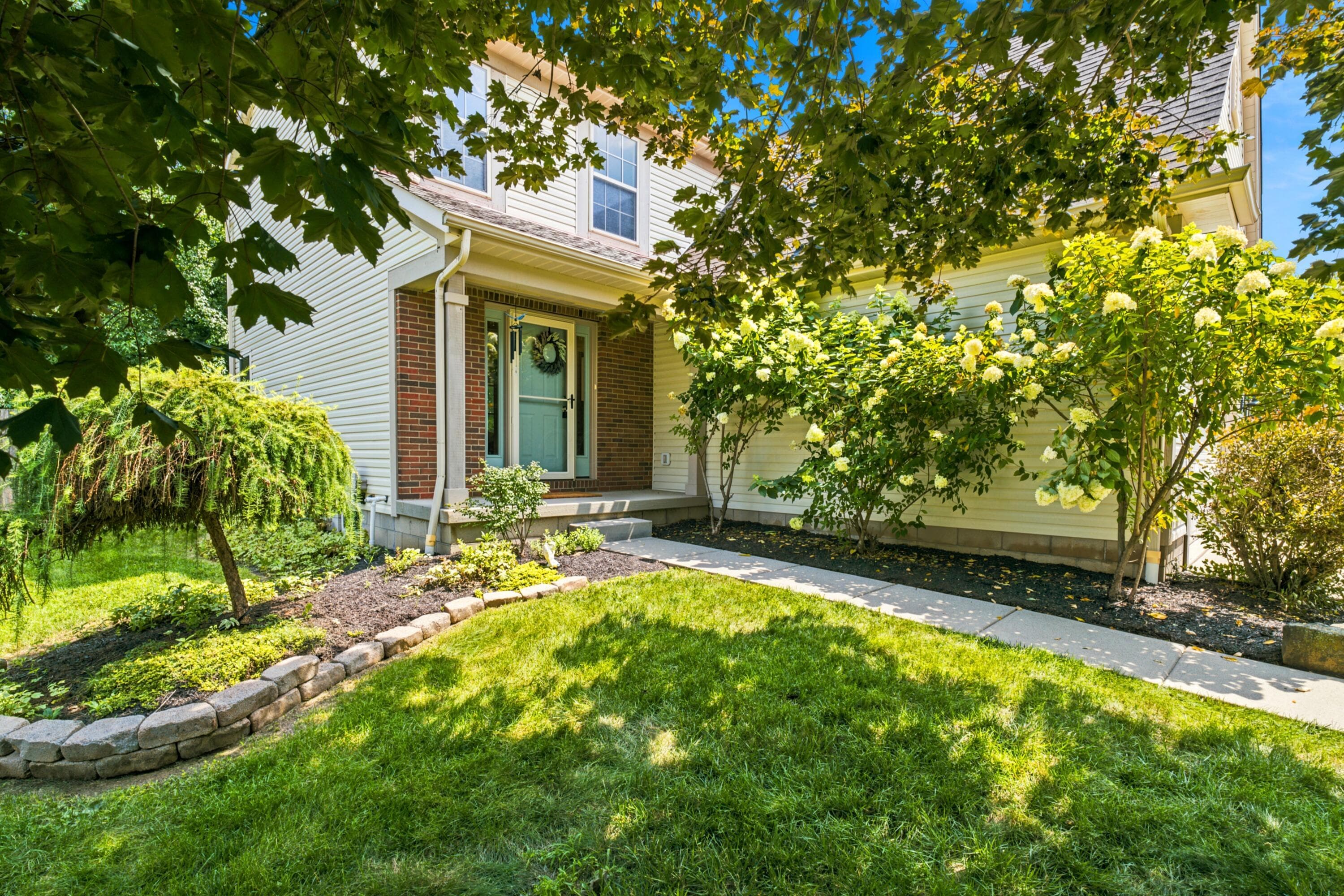 361 Shawnee Loop S, Pataskala, OH 43062