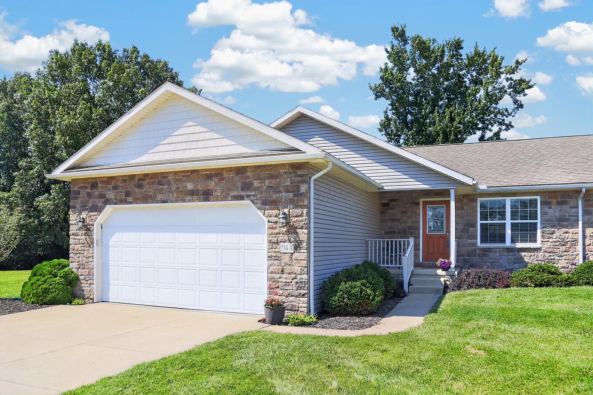 510 Hickory Lane #A, Howard, OH 43028
