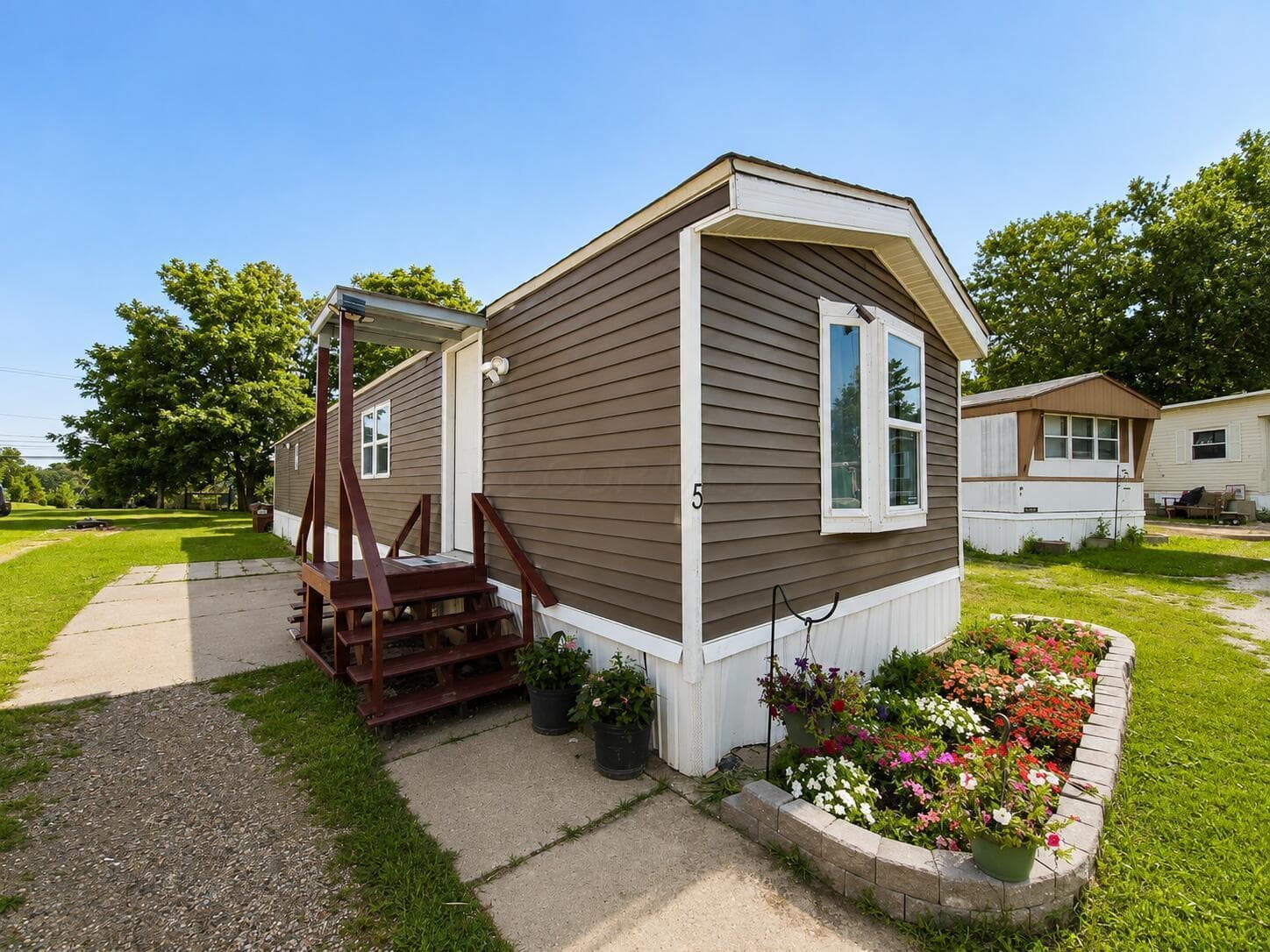 6244 London Groveport, Grove City, OH 43123