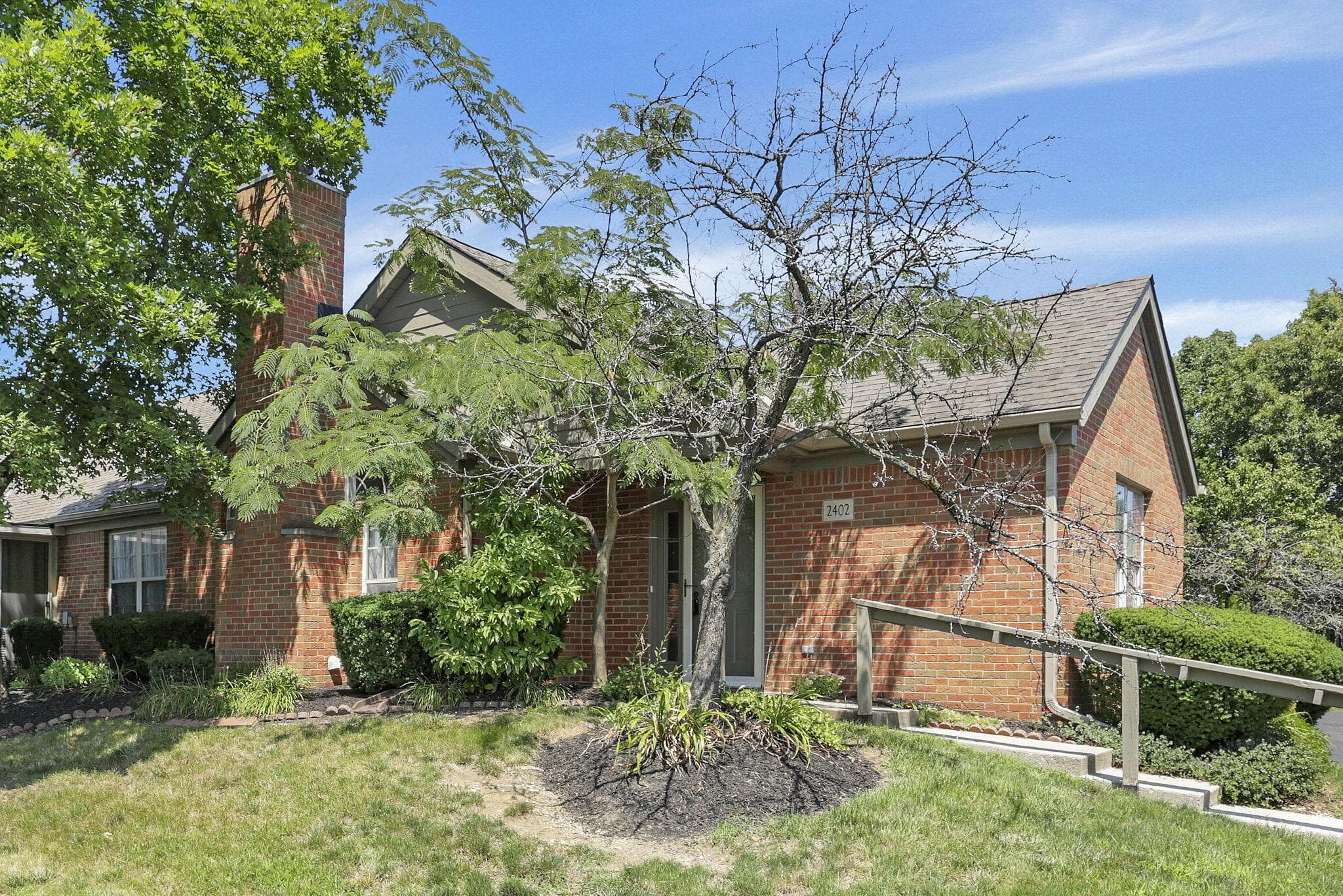 2402 Huntmaster Lane, Grove City, OH 43123