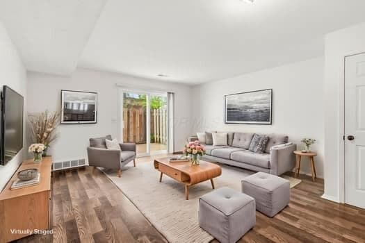 13 King Arthur Court, Westerville, OH 43081