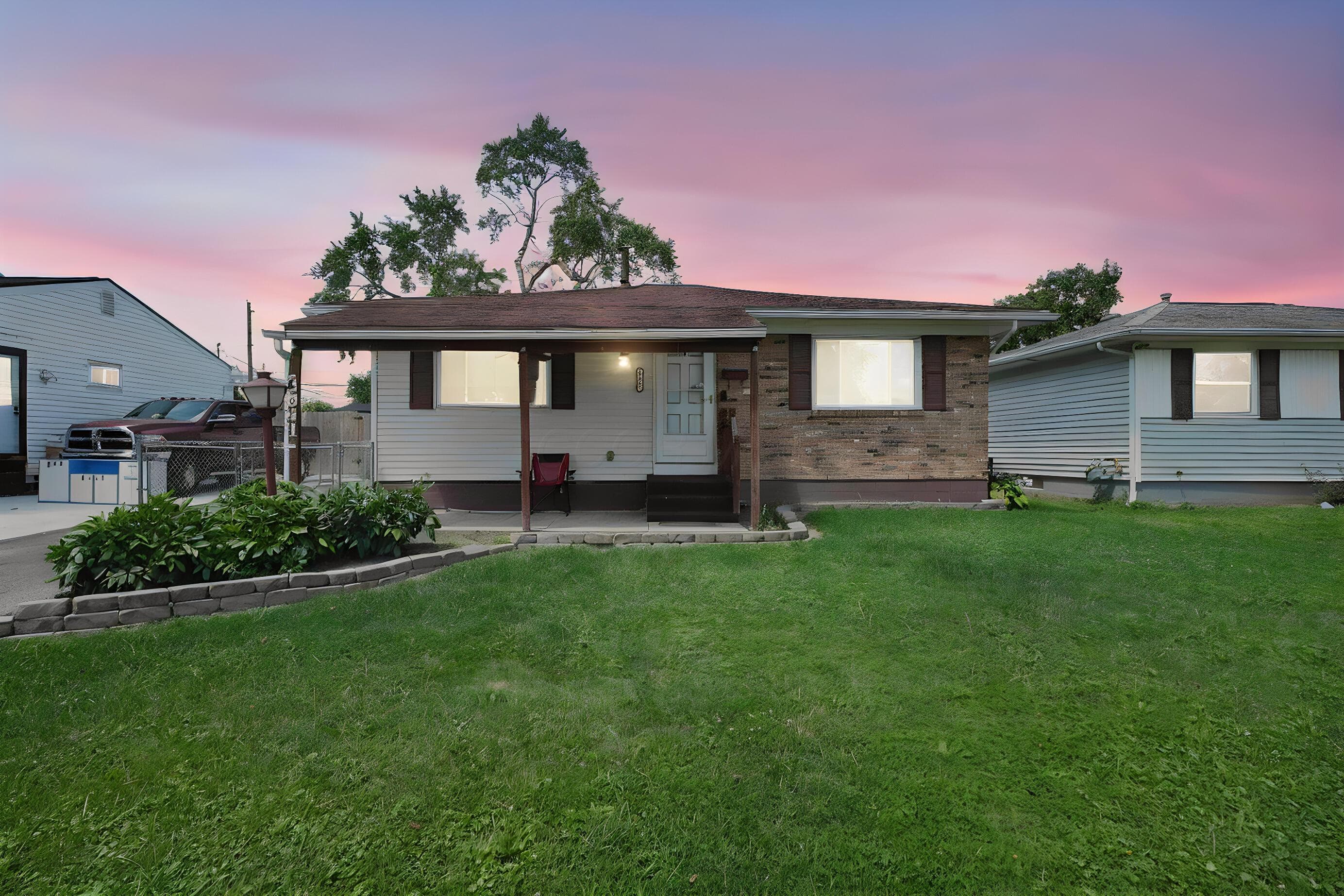 3841 Frazier Road W, Columbus, OH 43207