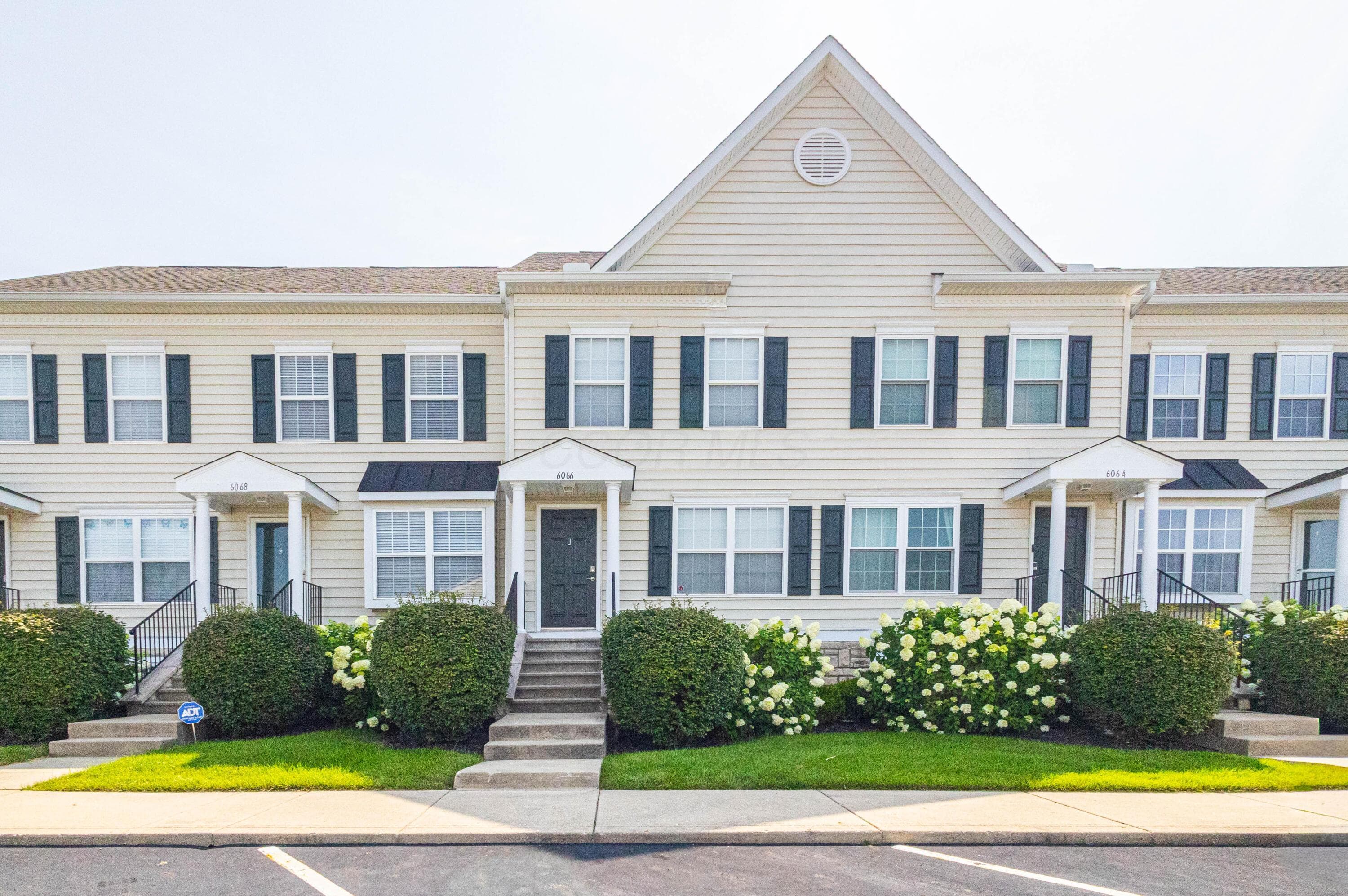 6066 Phar Lap Drive #17, New Albany, OH 43054