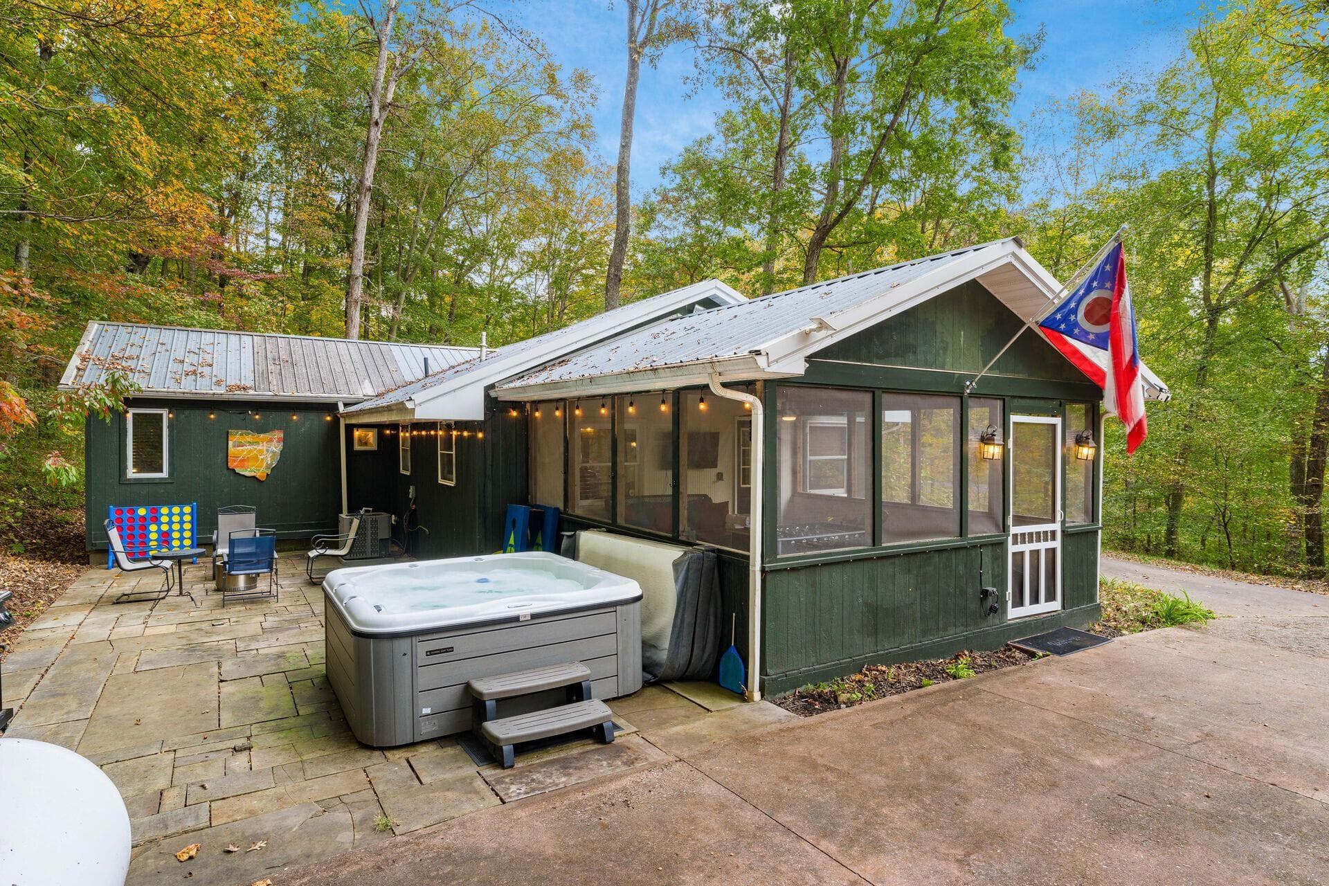 19936 Grin Hollow, Laurelville, OH 43135