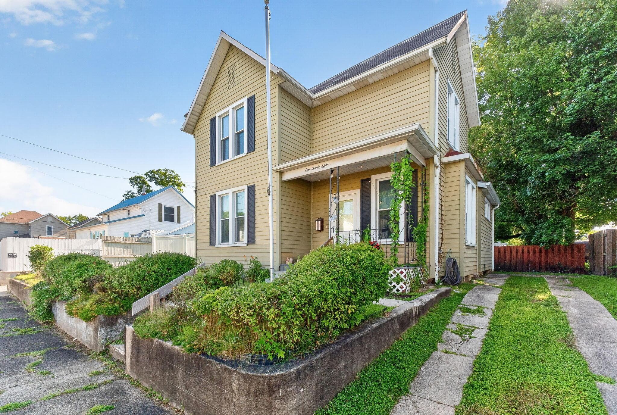 128 N 9th Street, Newark, OH 43055