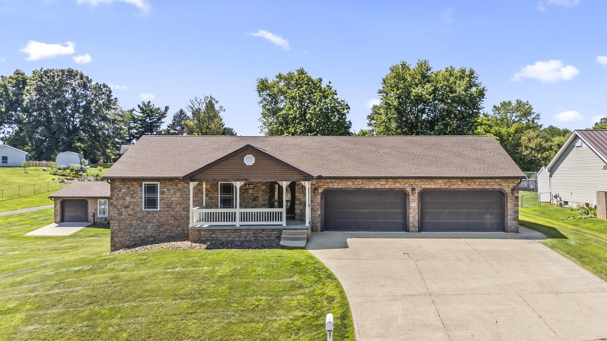 251 Alcon Drive, Newark, OH 43055
