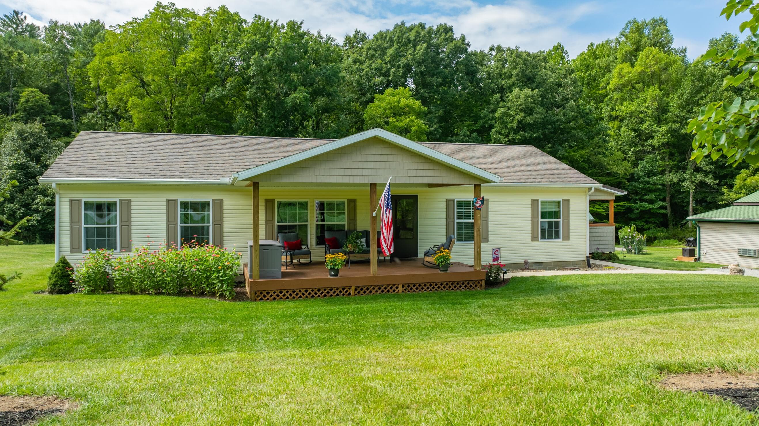 37283 Price Road, Logan, OH 43138
