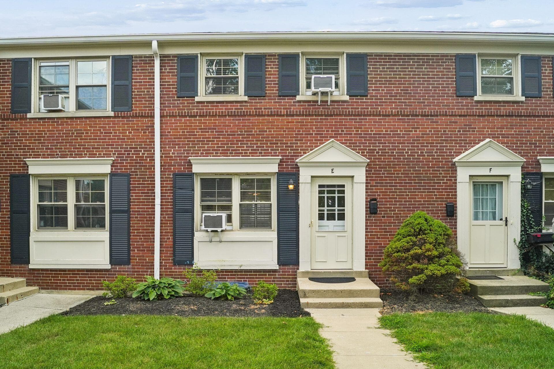 1775 Northwest Court #E/109, Columbus, OH 43212