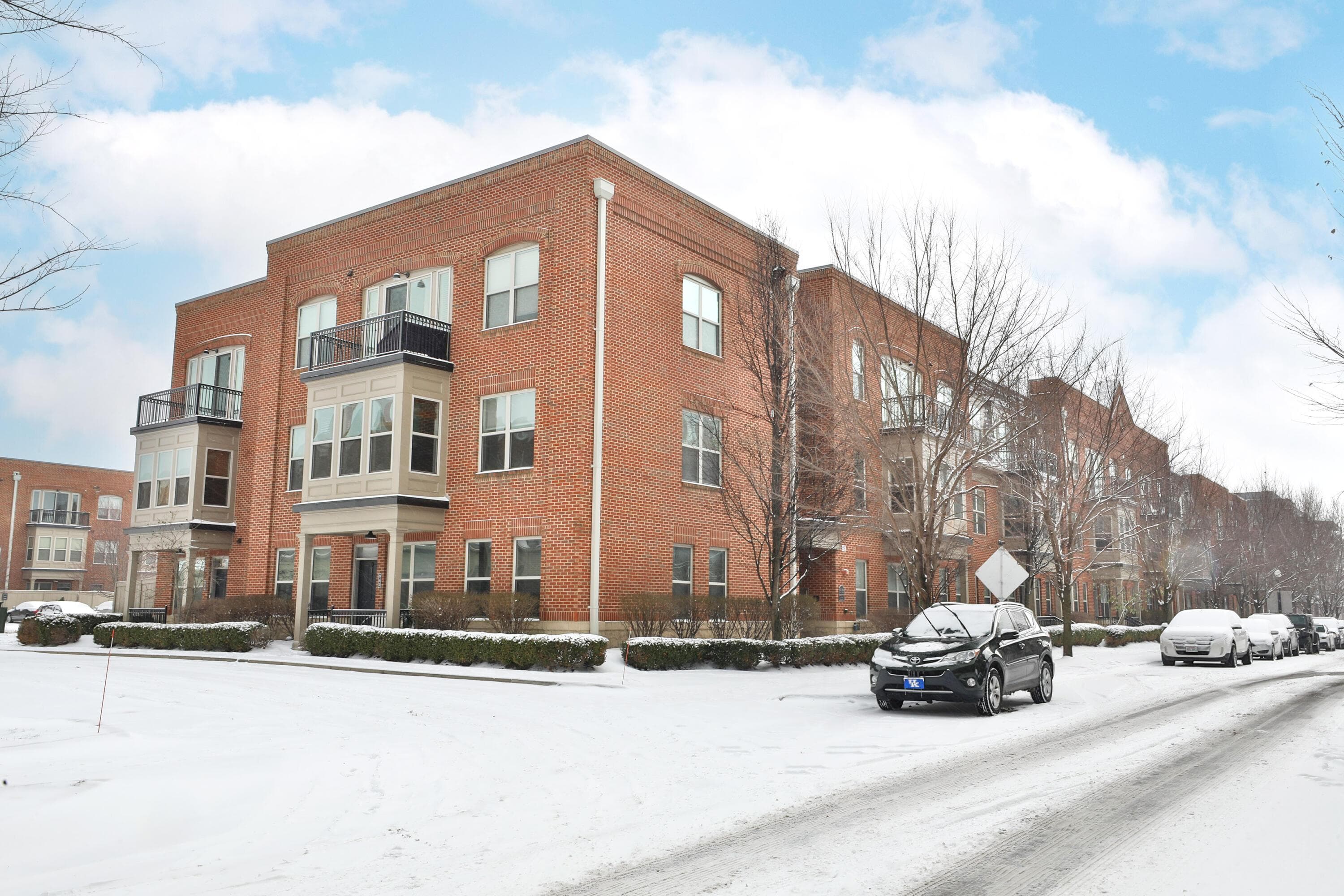 960 Perry Street #207, Columbus, OH 43215