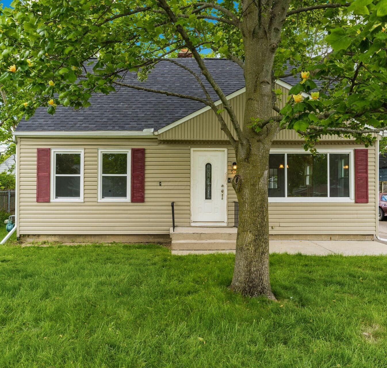 902 Eastmoor Boulevard, Columbus, OH 43209