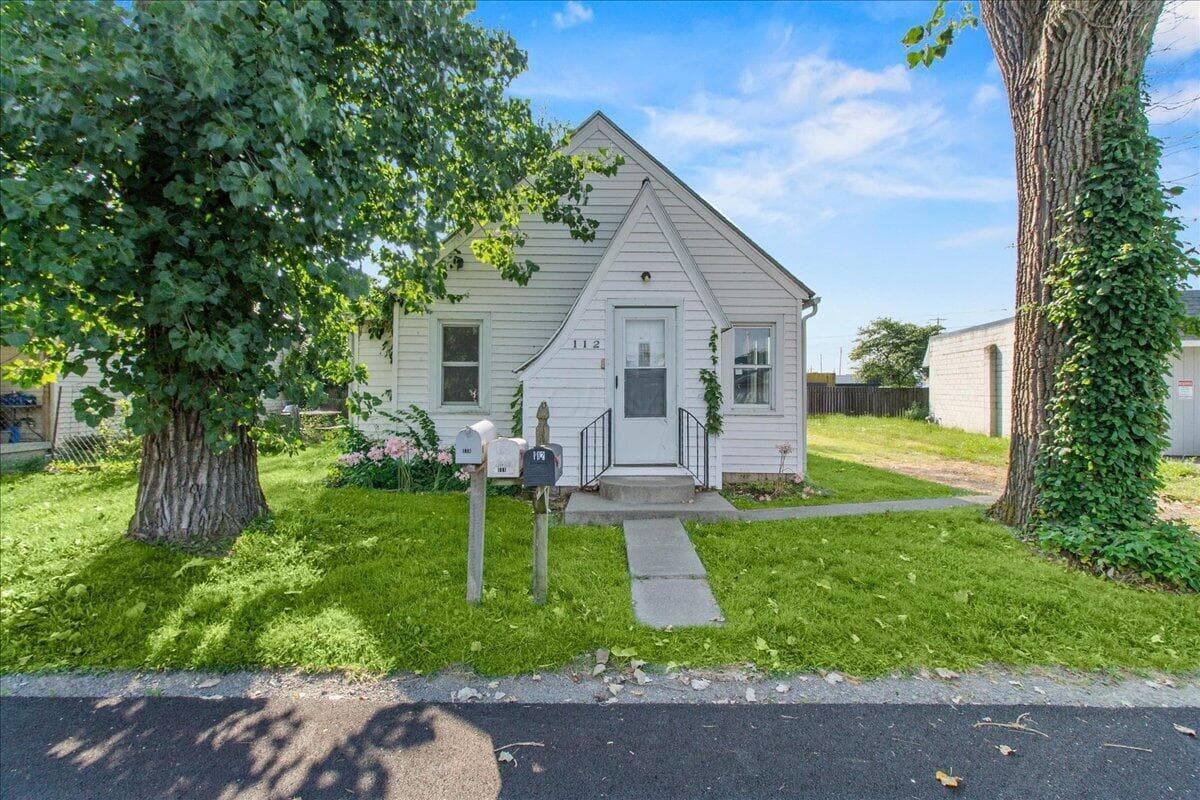 112 Warren Avenue, Russells Point, OH 43348