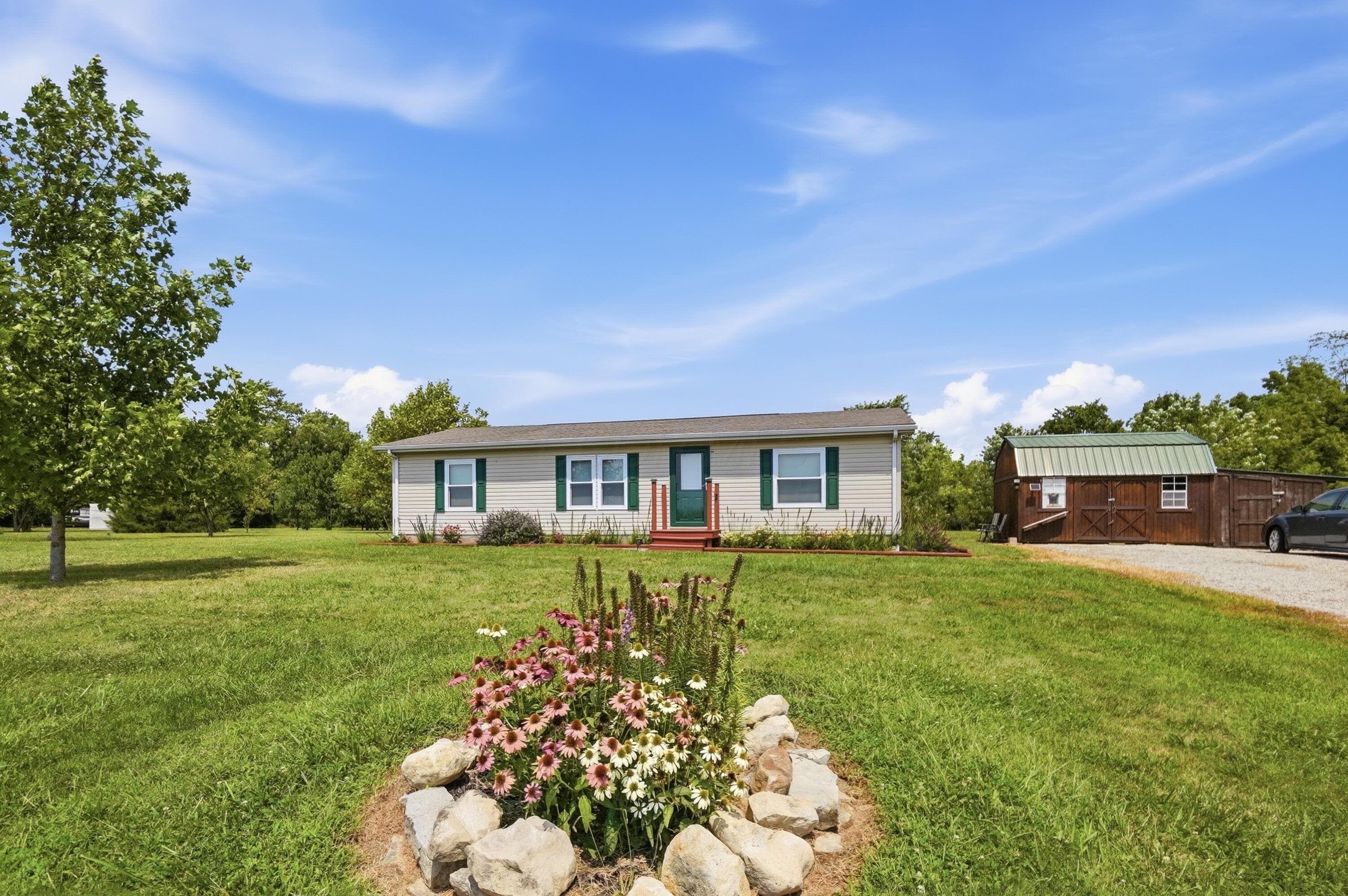 1450 Staunton Sugar Grove Road, Washington Court House, OH 43160