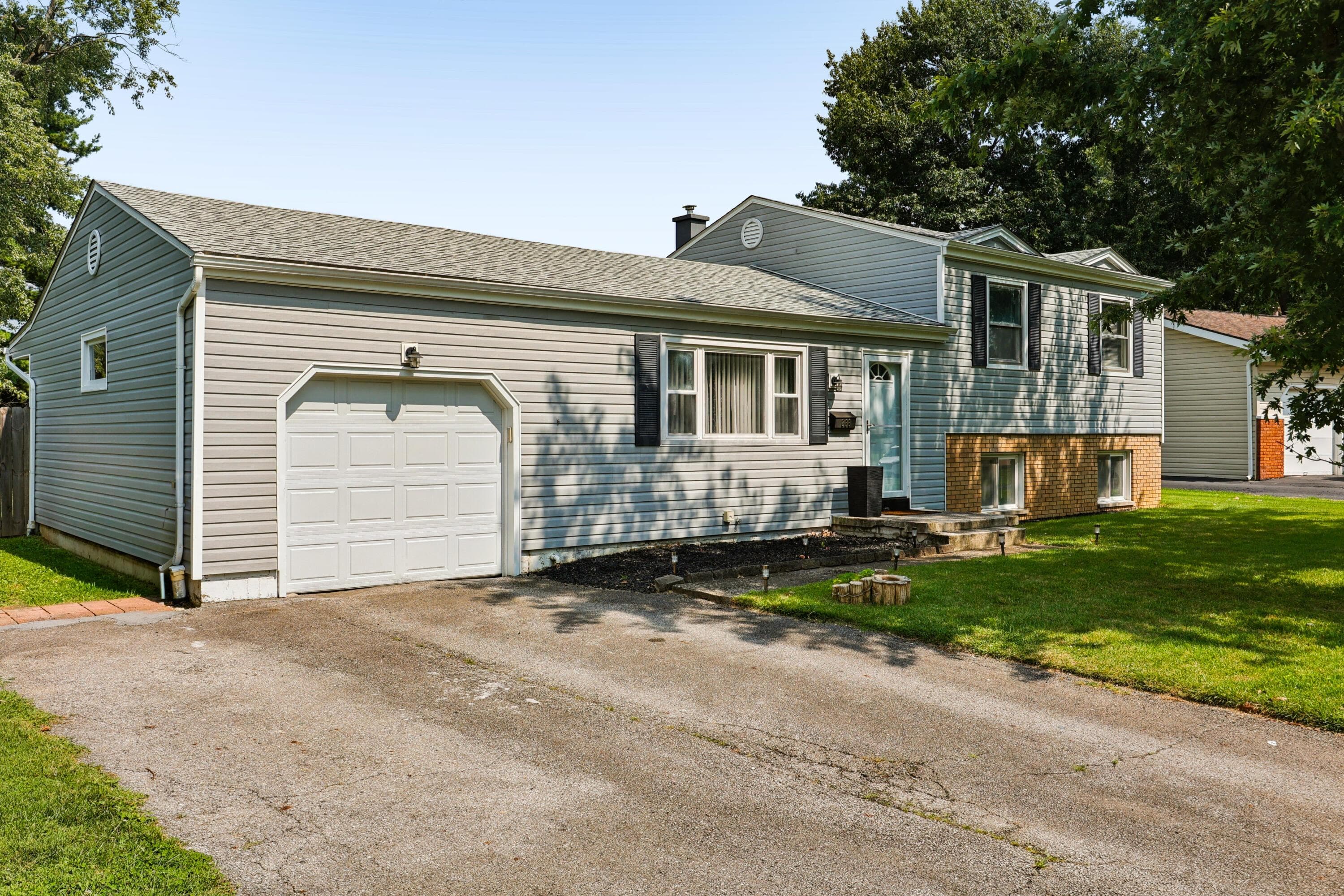 866 Hunt Valley Drive, Reynoldsburg, OH 43068