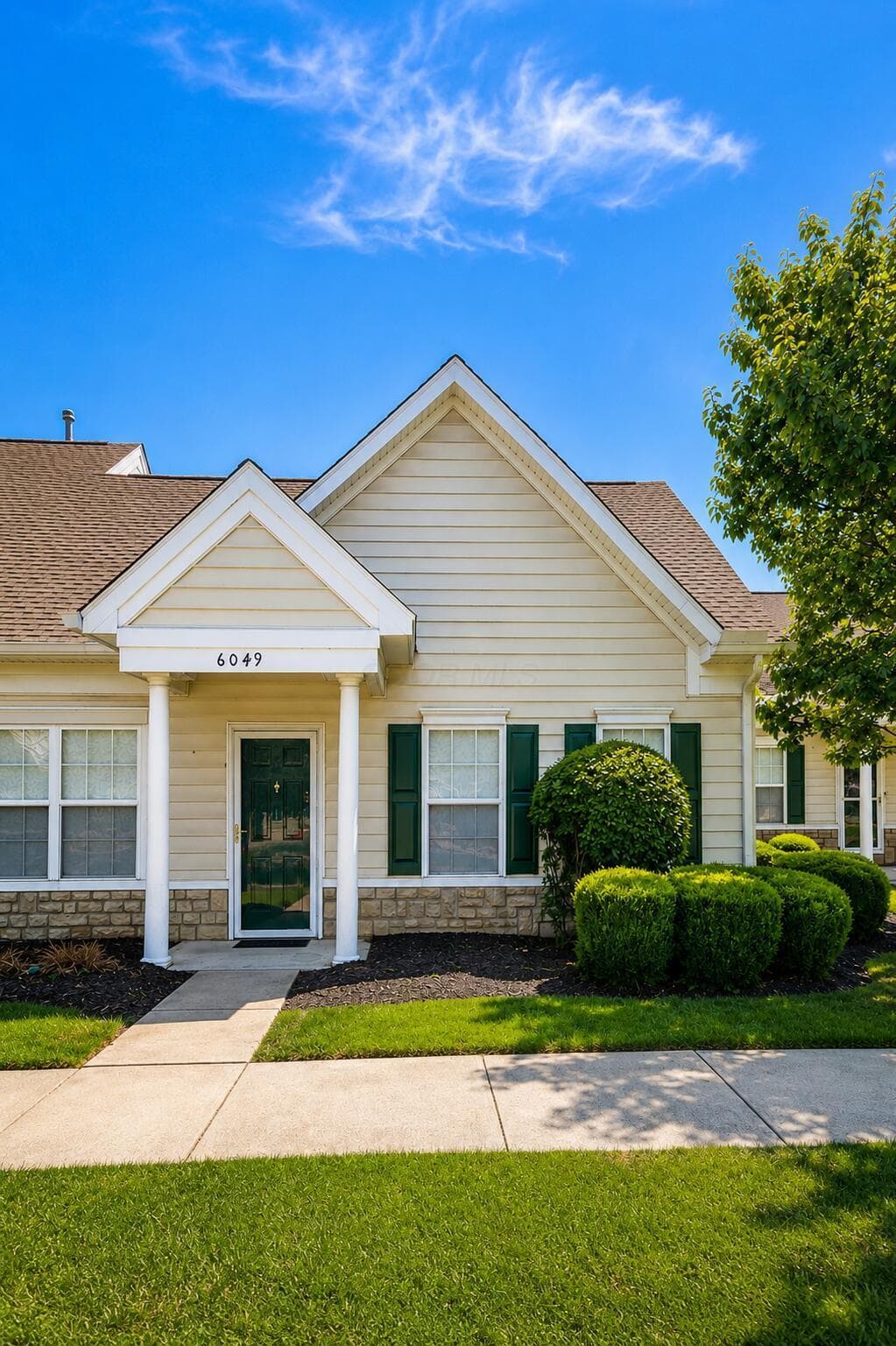 6049 Seabiscuit Drive #1, New Albany, OH 43054