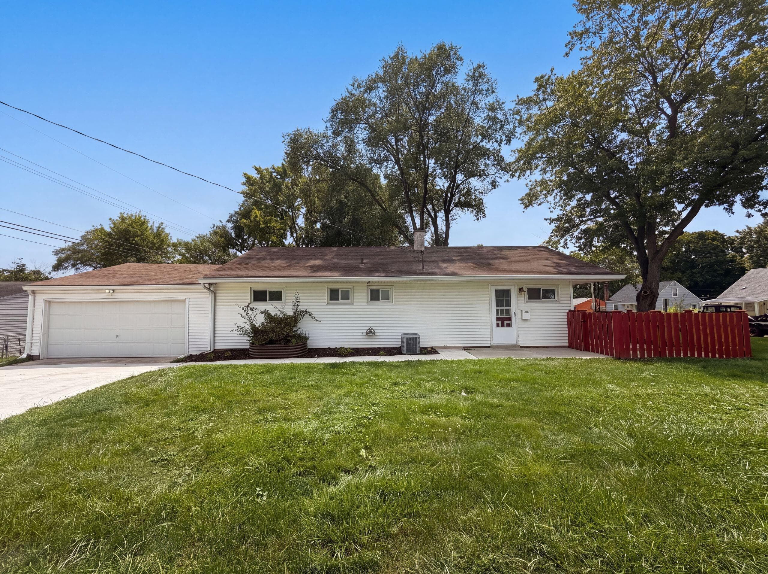 2221 Myrtle Avenue, Columbus, OH 43211
