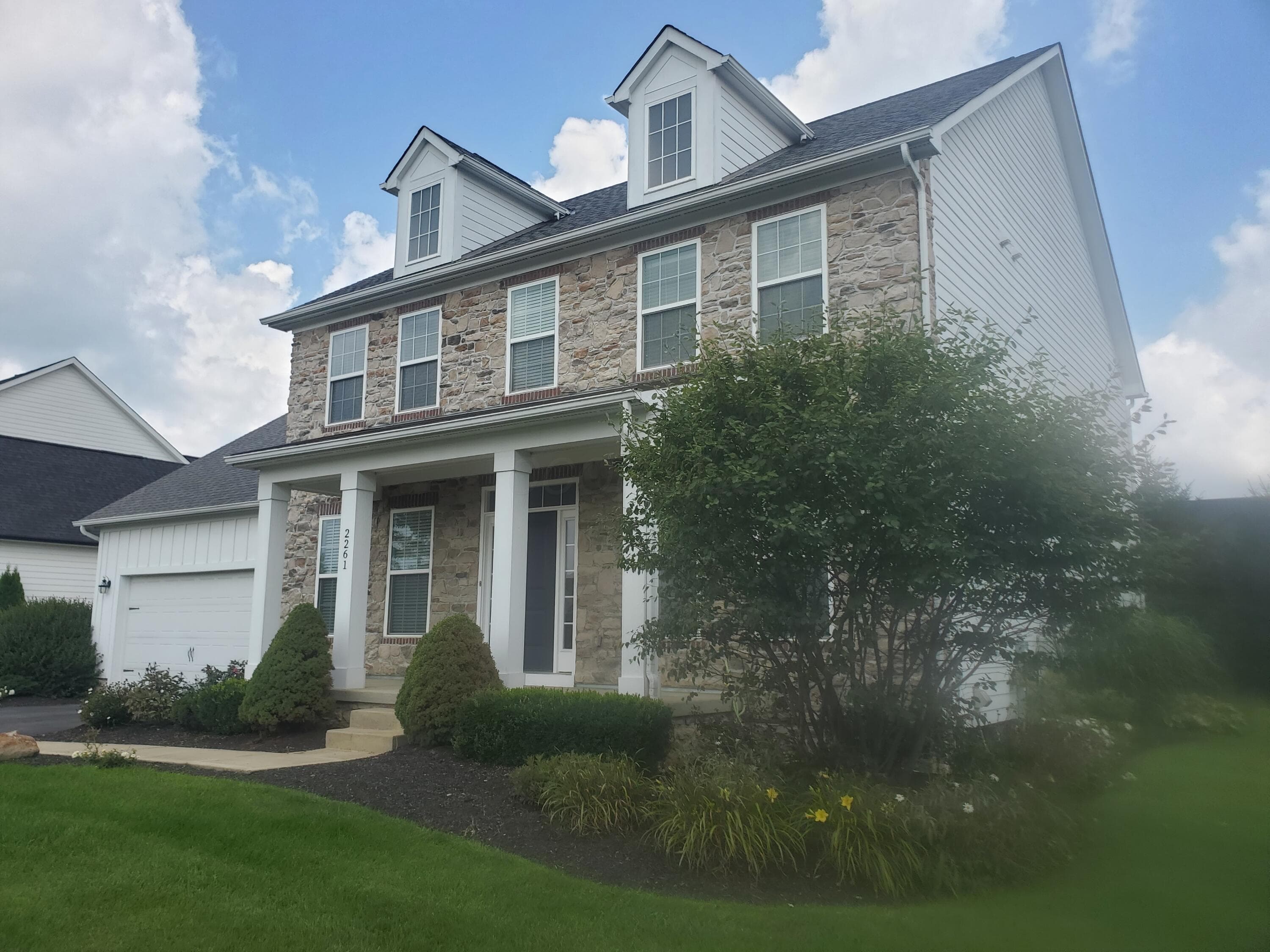 2261 Woodstock Avenue, Lewis Center, OH 43035