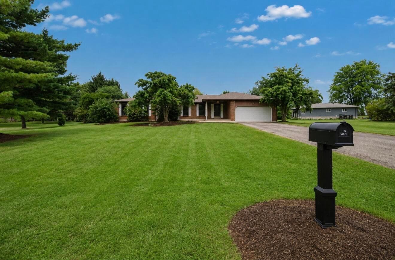7094 Fayette Drive, West Jefferson, OH 43162