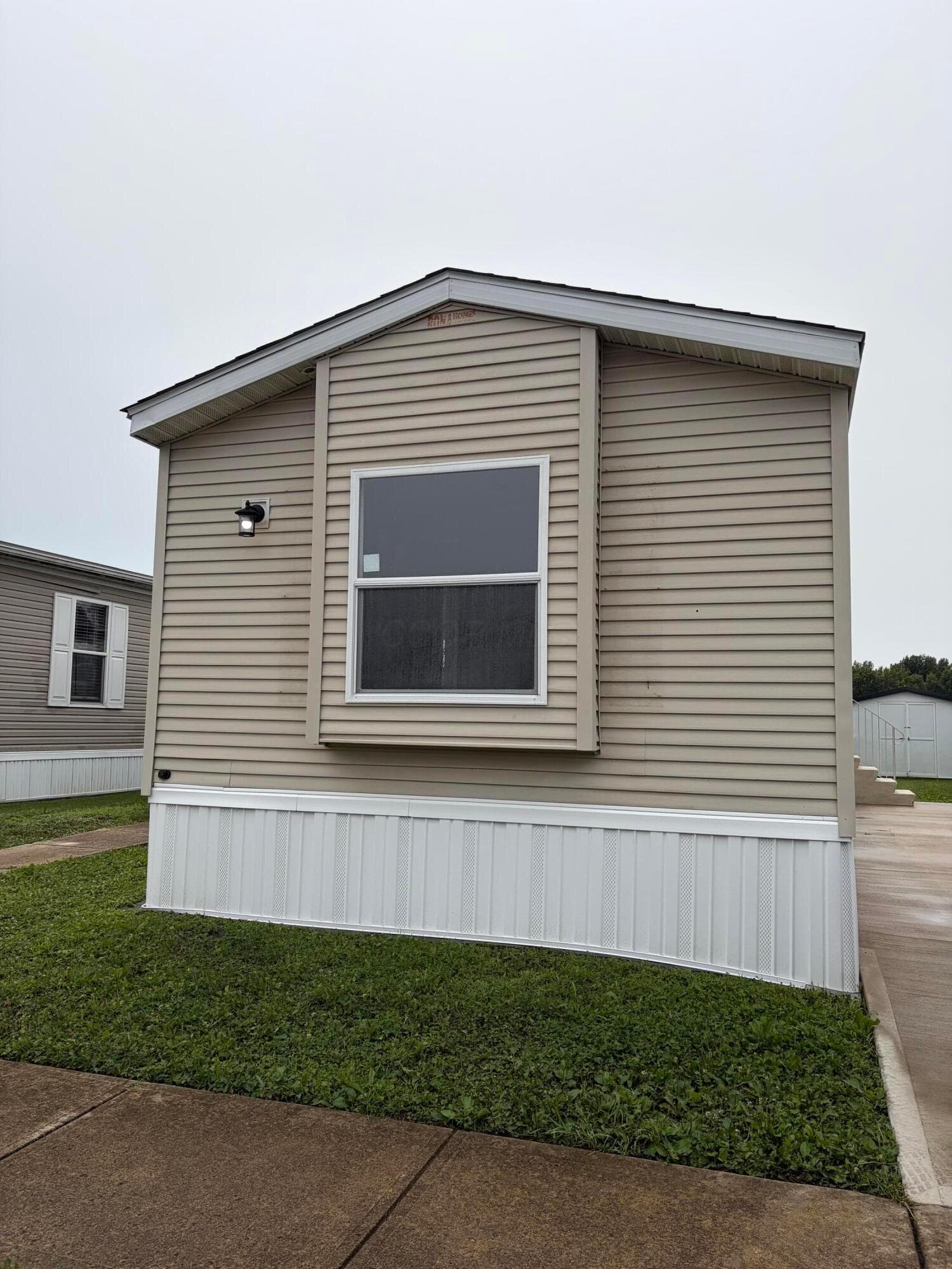 301 Ronald Drive, Pataskala, OH 43062