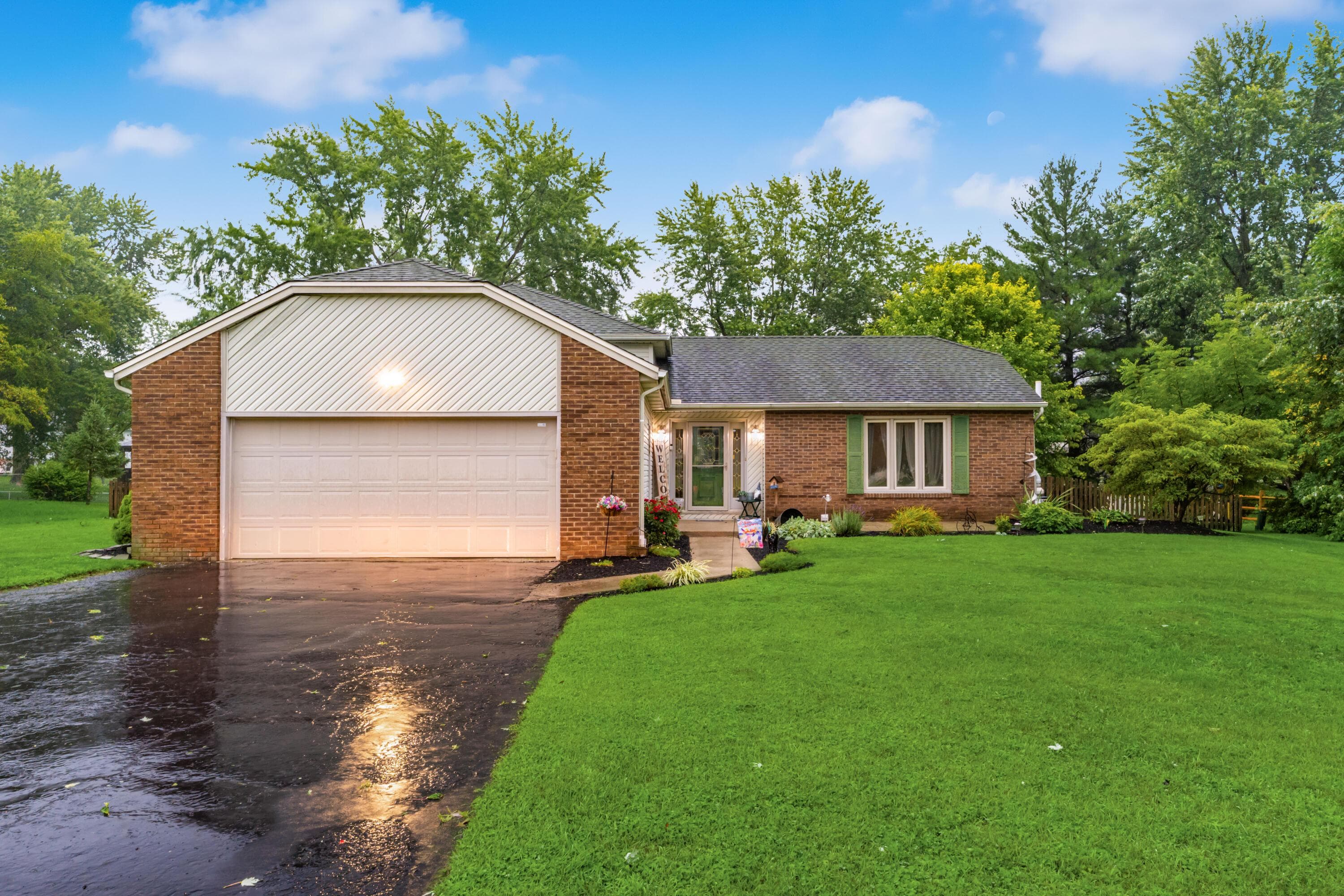 11900 Huntington Way NW, Pickerington, OH 43147