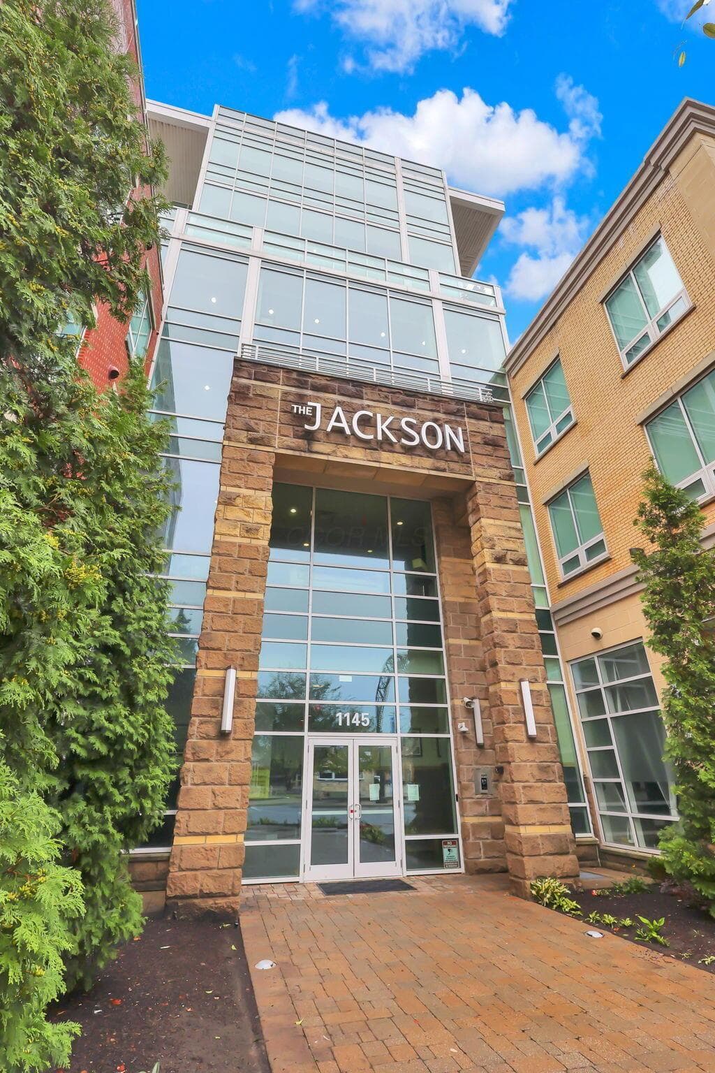 1145 N High Street #403, Columbus, OH 43201