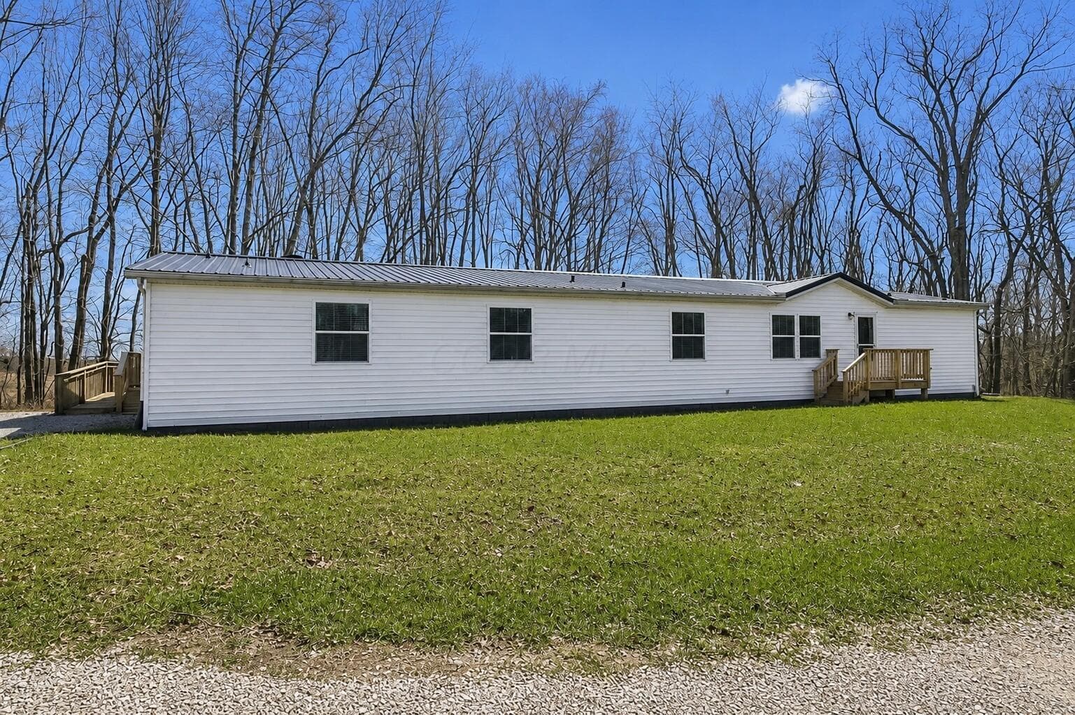 2525 Panther Drive NE, New Lexington, OH 43764