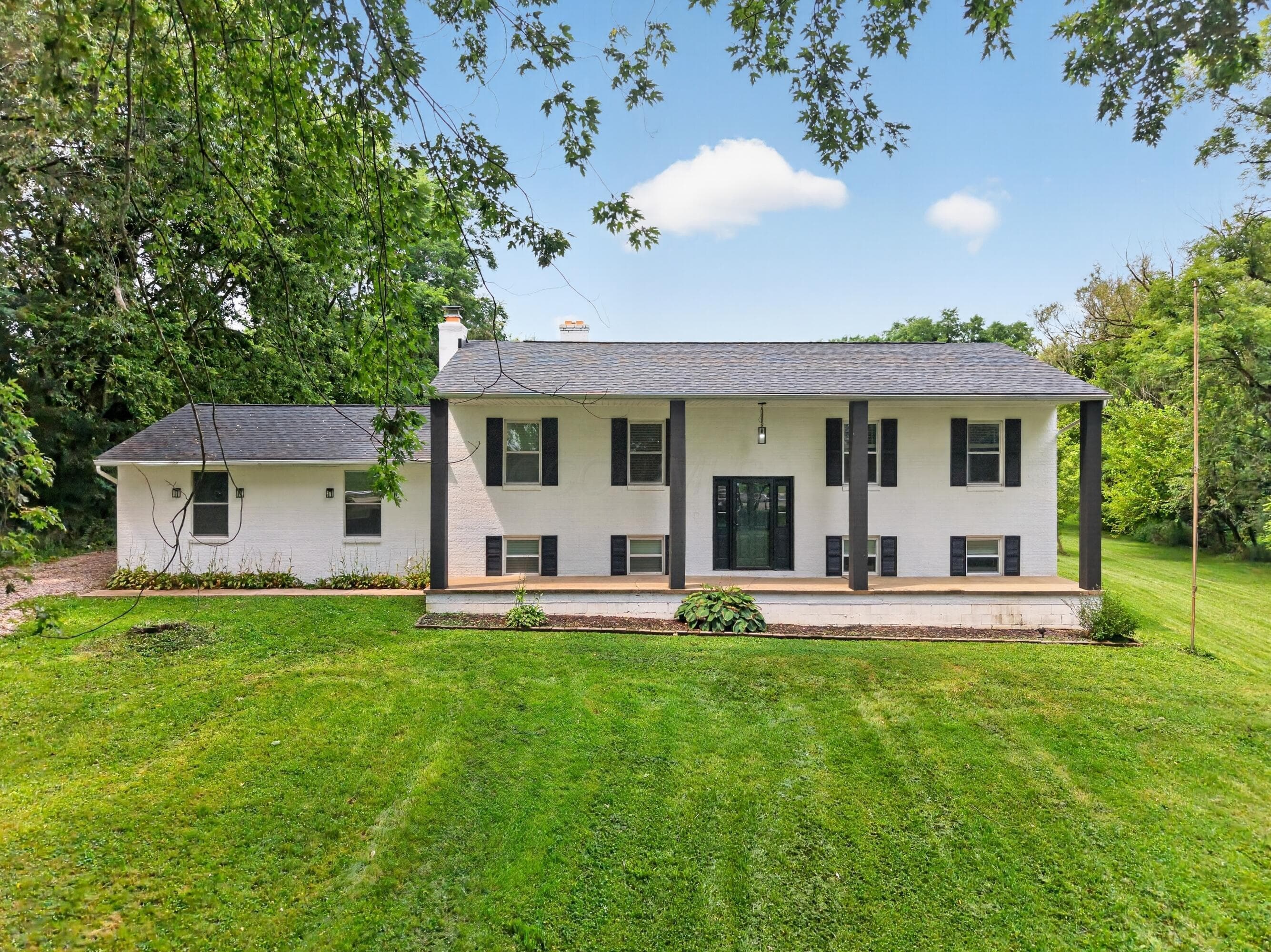 4833 Columbus Road, Centerburg, OH 43011
